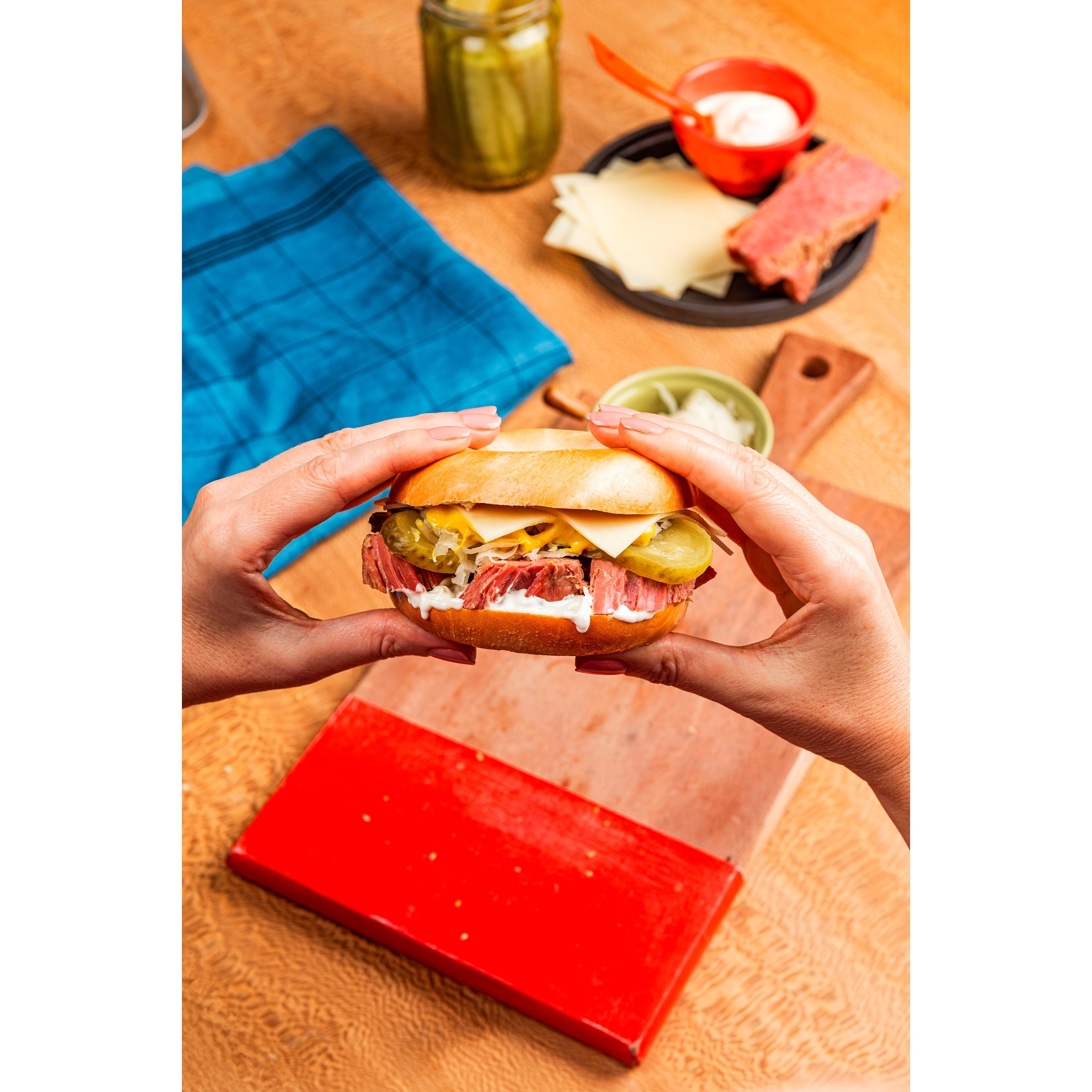 New York Bakery Co The Original Plain Bagels 5 Pack thumbnail 4