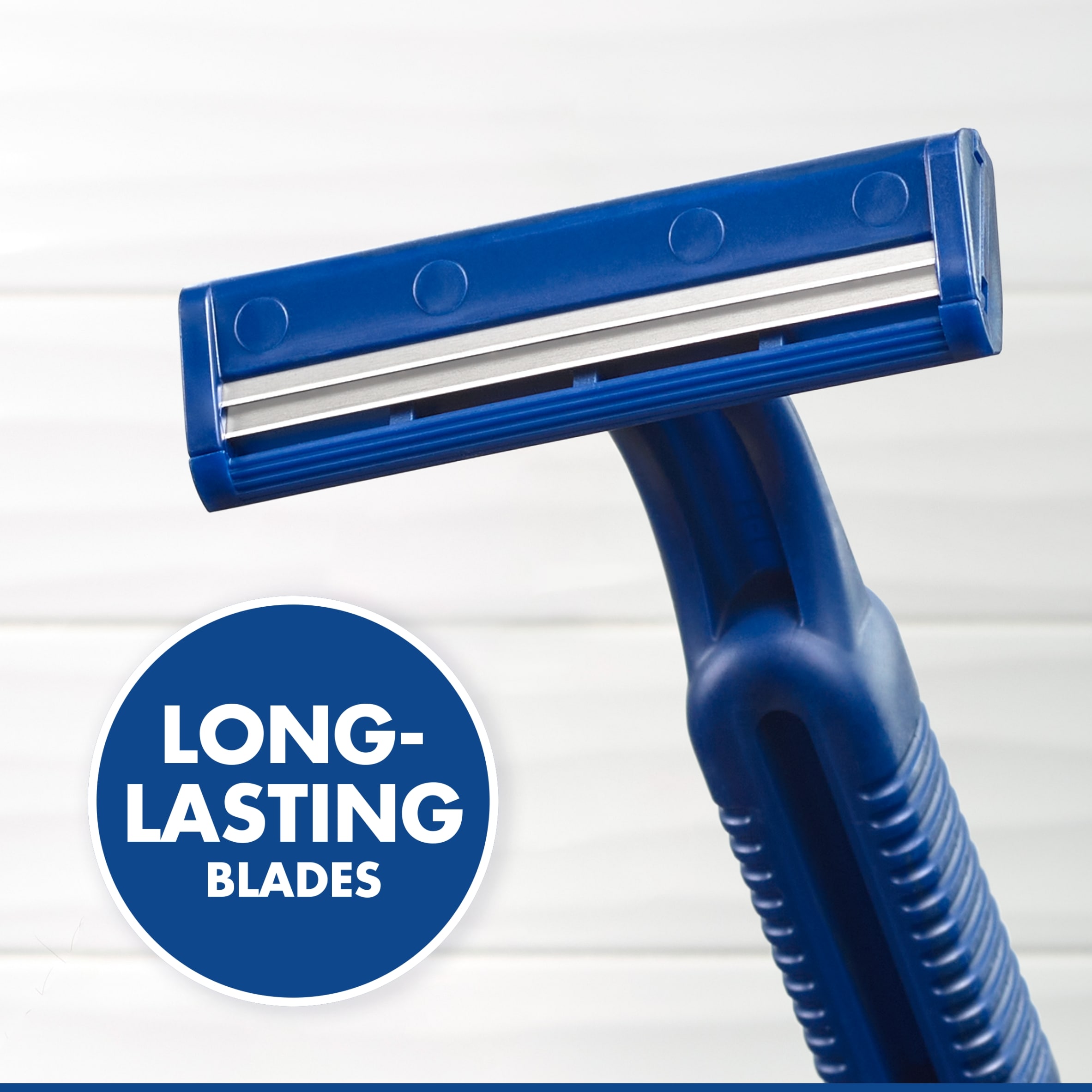 Gillette Blue II Men's Disposable Razors 20 Pack thumbnail 2