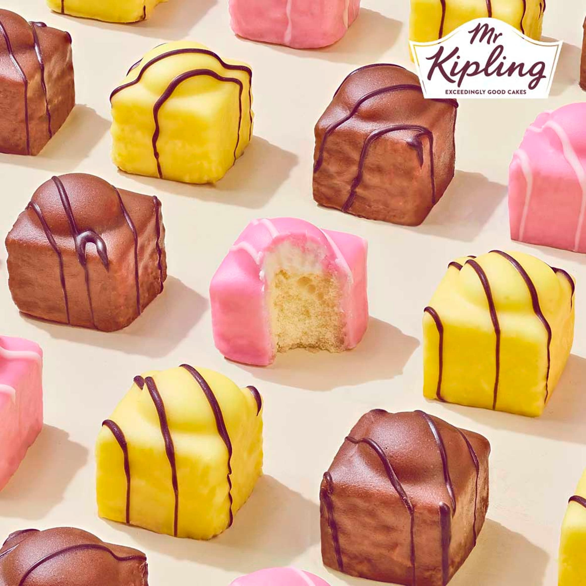 Mr Kipling French Fancies Cakes 8 Pack thumbnail 3