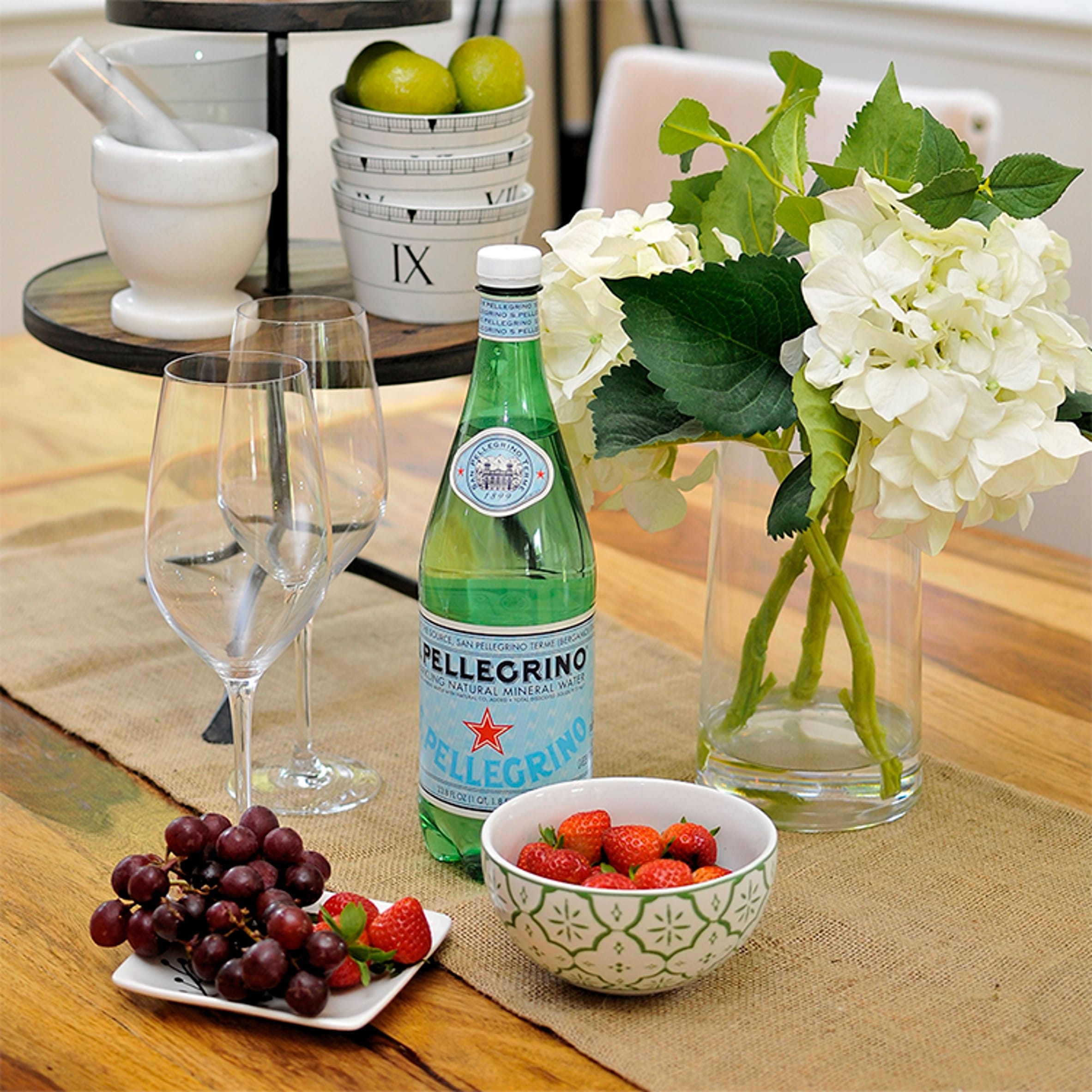 San Pellegrino Sparkling Natural Mineral Water 1L thumbnail 4