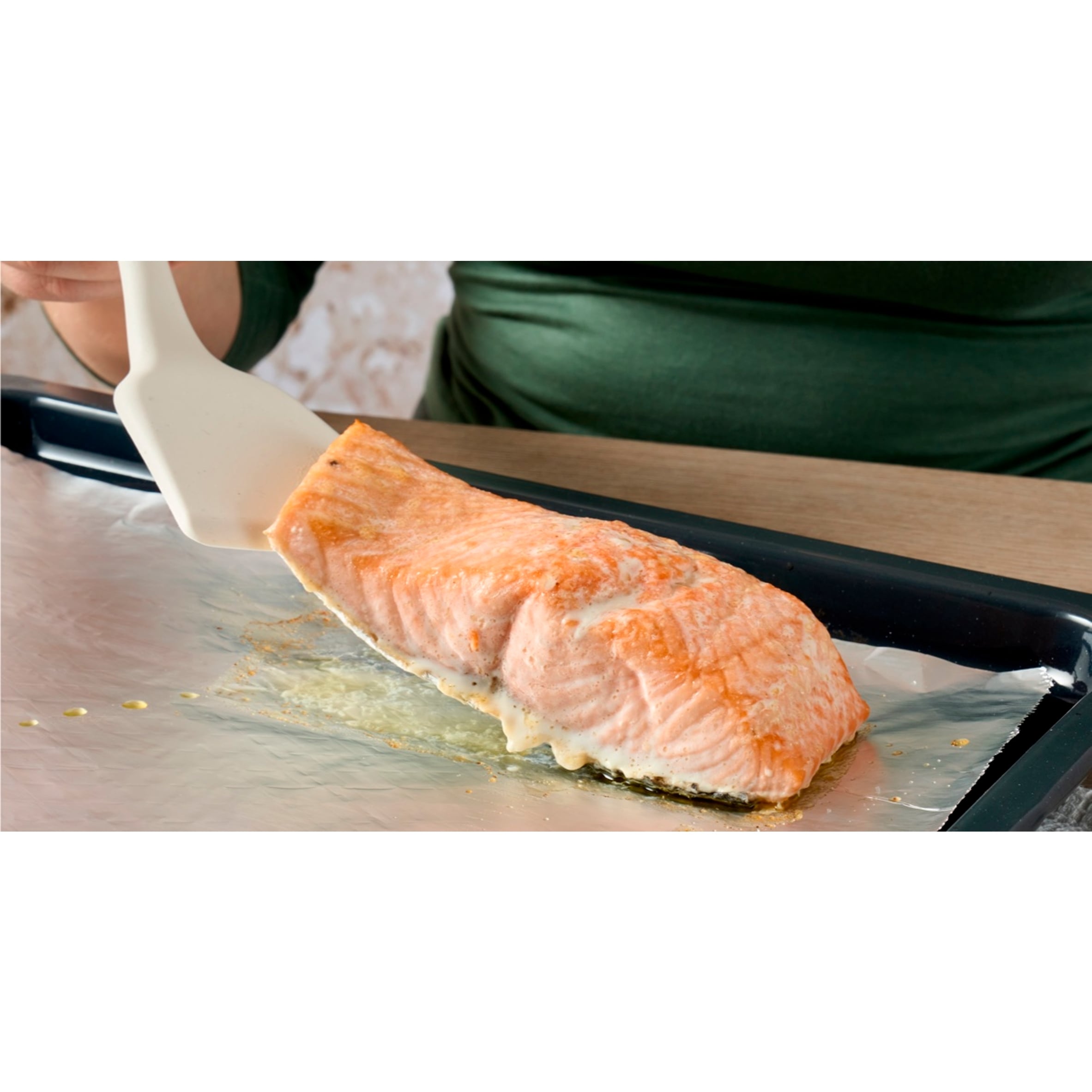Bacofoil Non Stick Roasting Foil 450Mm X 5M thumbnail 4