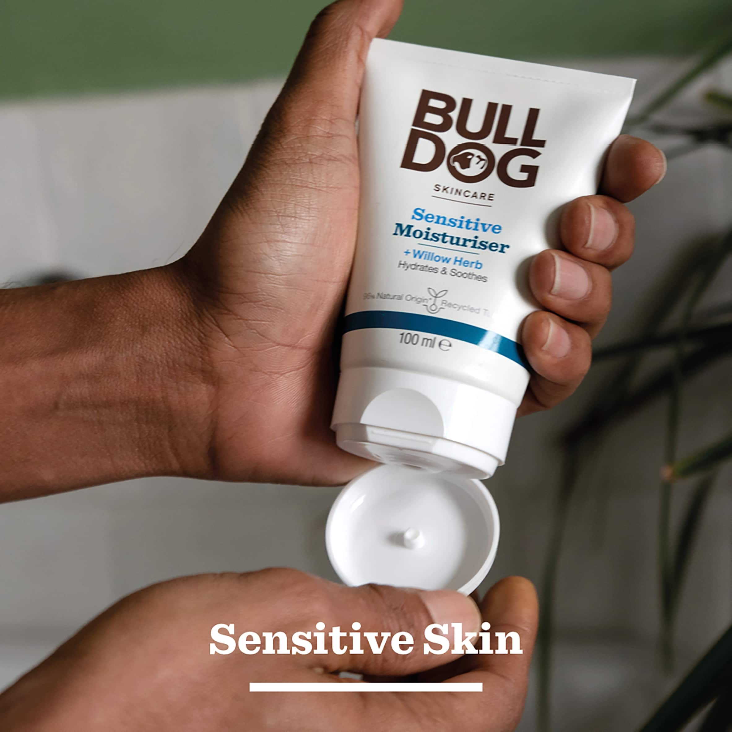 Bulldog Skincare Sensitive Men's Face Moisturiser 100ml thumbnail 4