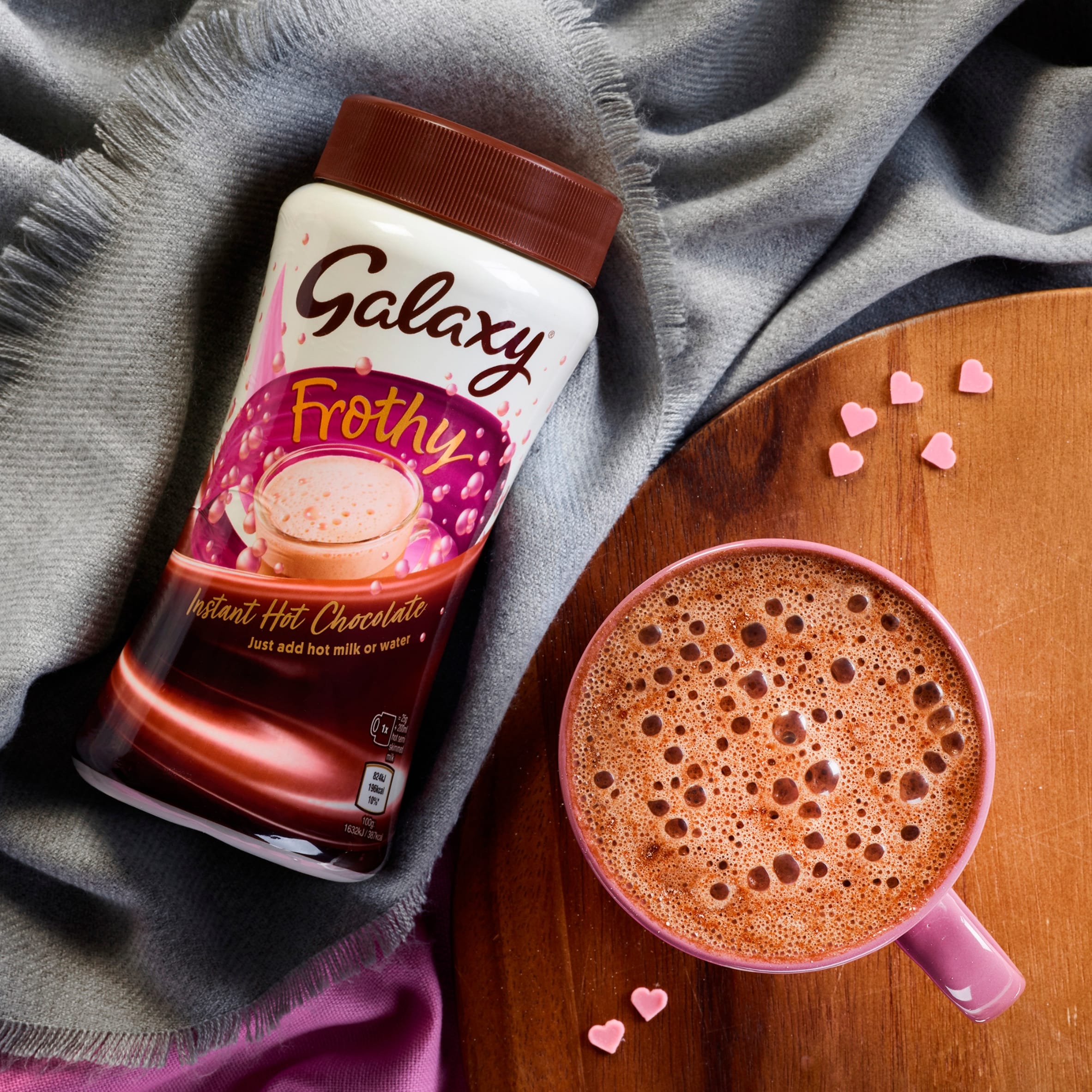 Galaxy Frothy Hot Chocolate Drink 275G thumbnail 2