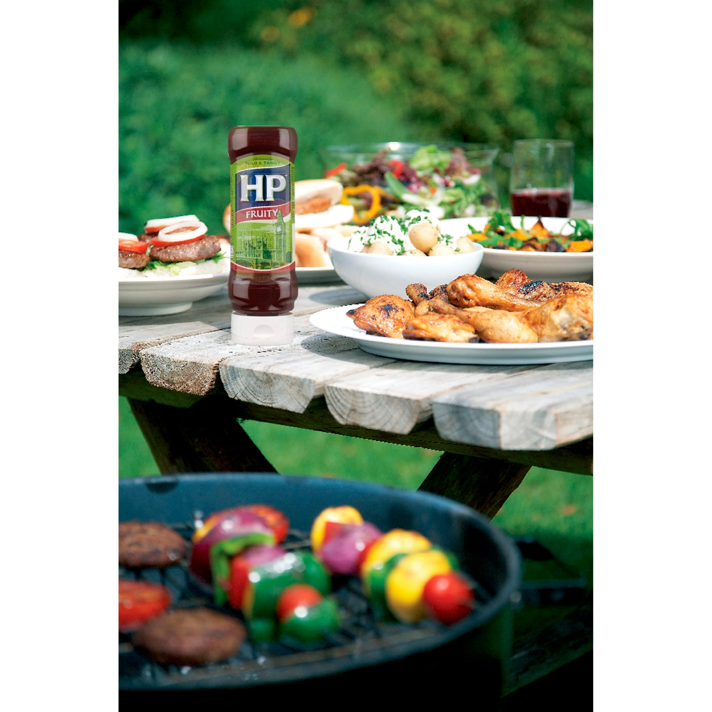 HP Fruity Brown Sauce Top Down 470g thumbnail 3