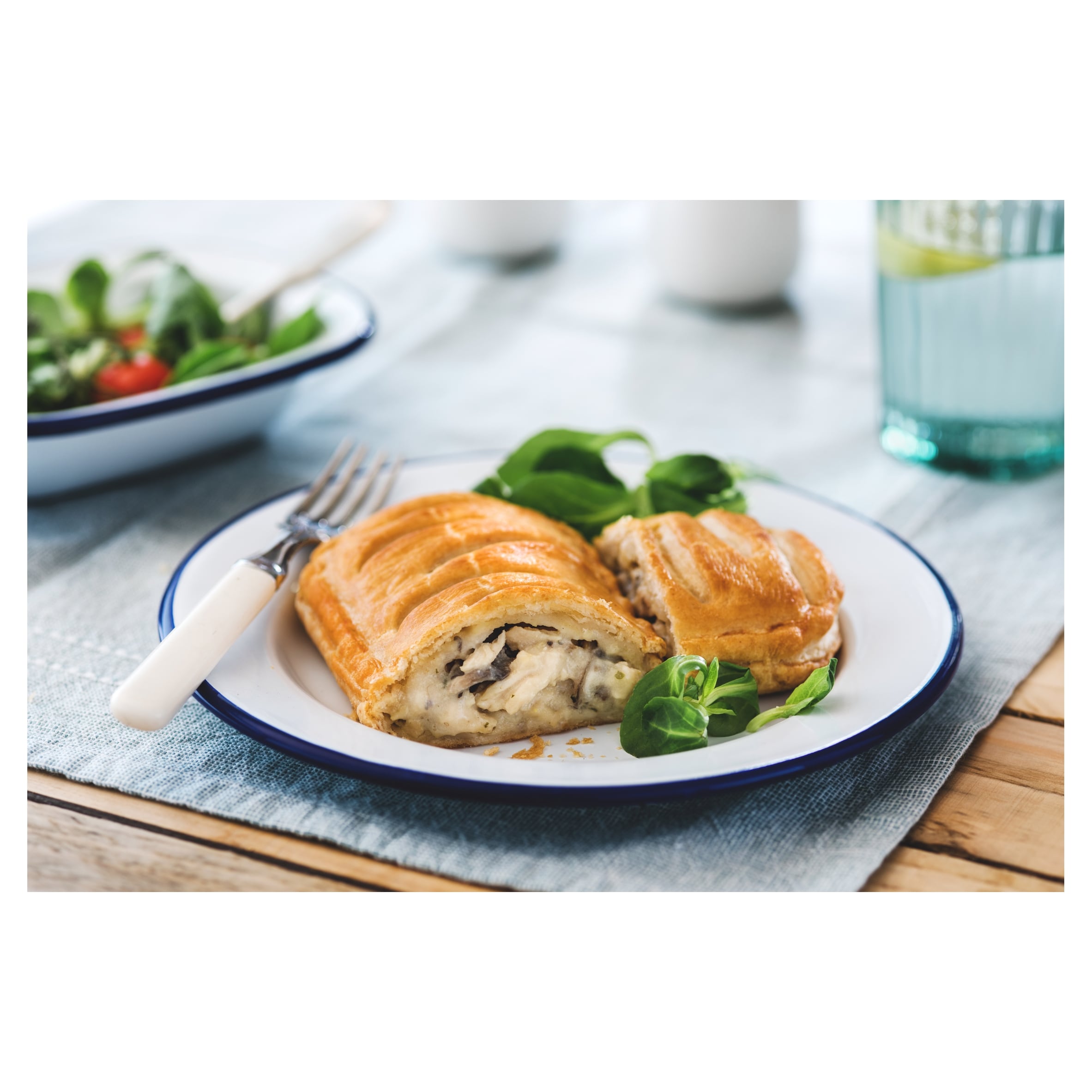 Ginsters Chicken & Mushroom Slice 170G thumbnail 2