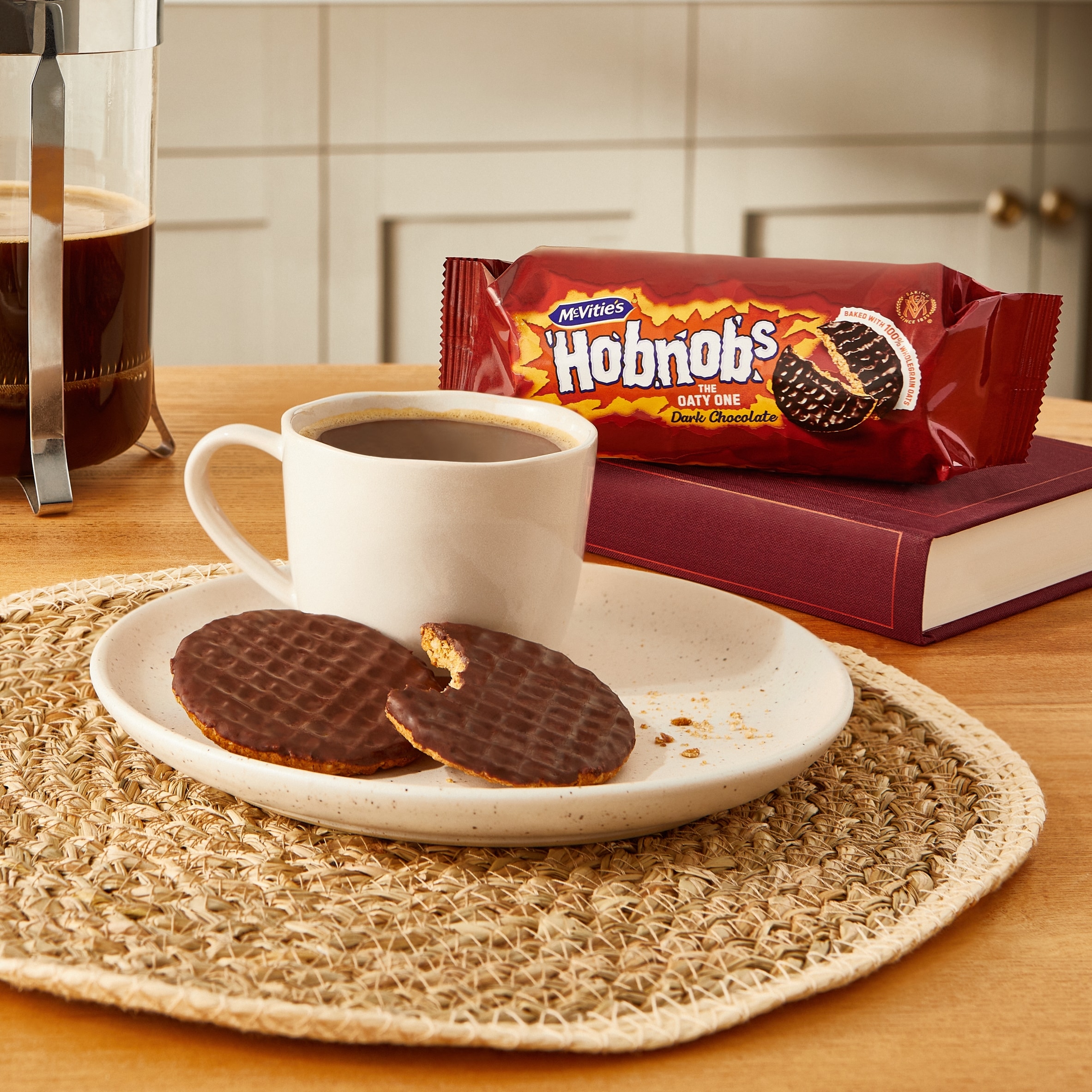 McVitie's Hobnobs Dark Chocolate Biscuits The Oaty One 262g thumbnail 2