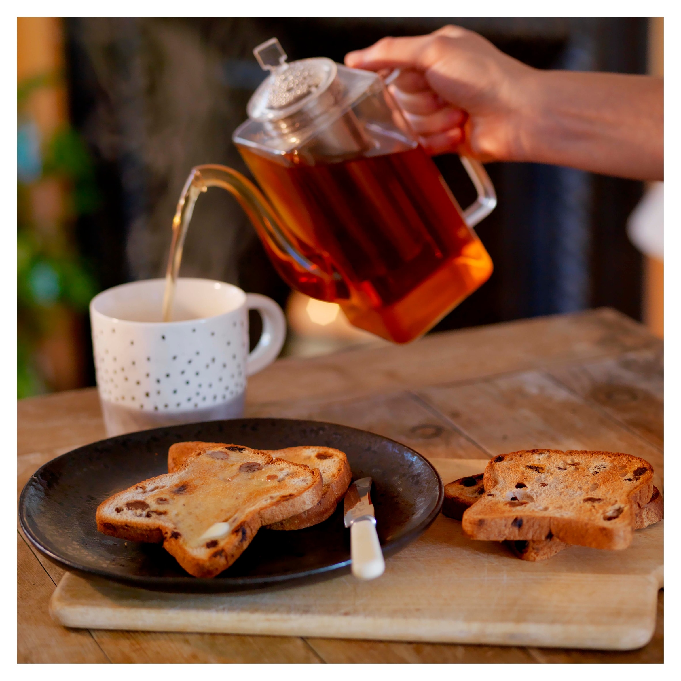 Genius Gluten Free Cinnamon & Raisin Spicy Loaf 400g thumbnail 2