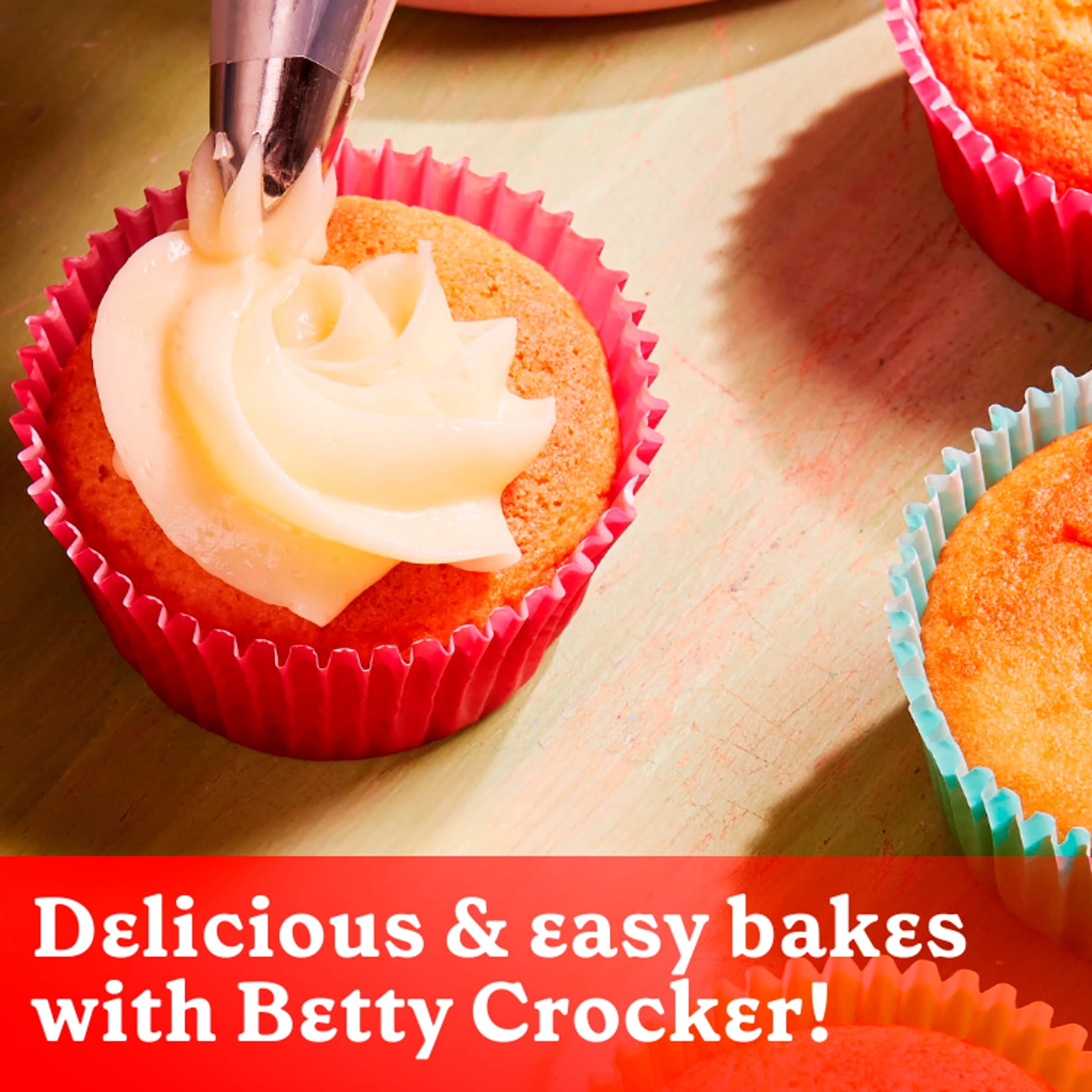 Betty Crocker Rich Cream Cheese Style Icing 400G thumbnail 3