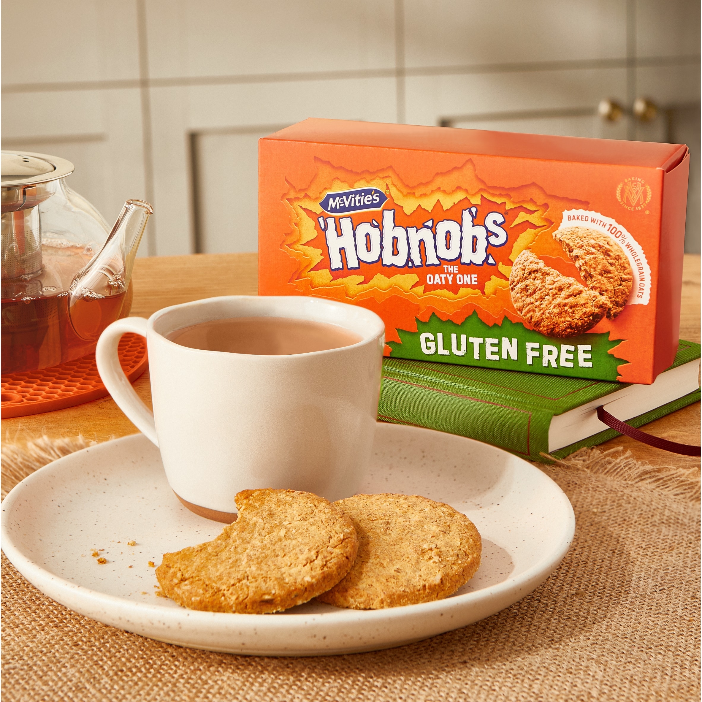 McVitie's Gluten Free Original Hobnobs Biscuits 150g thumbnail 2