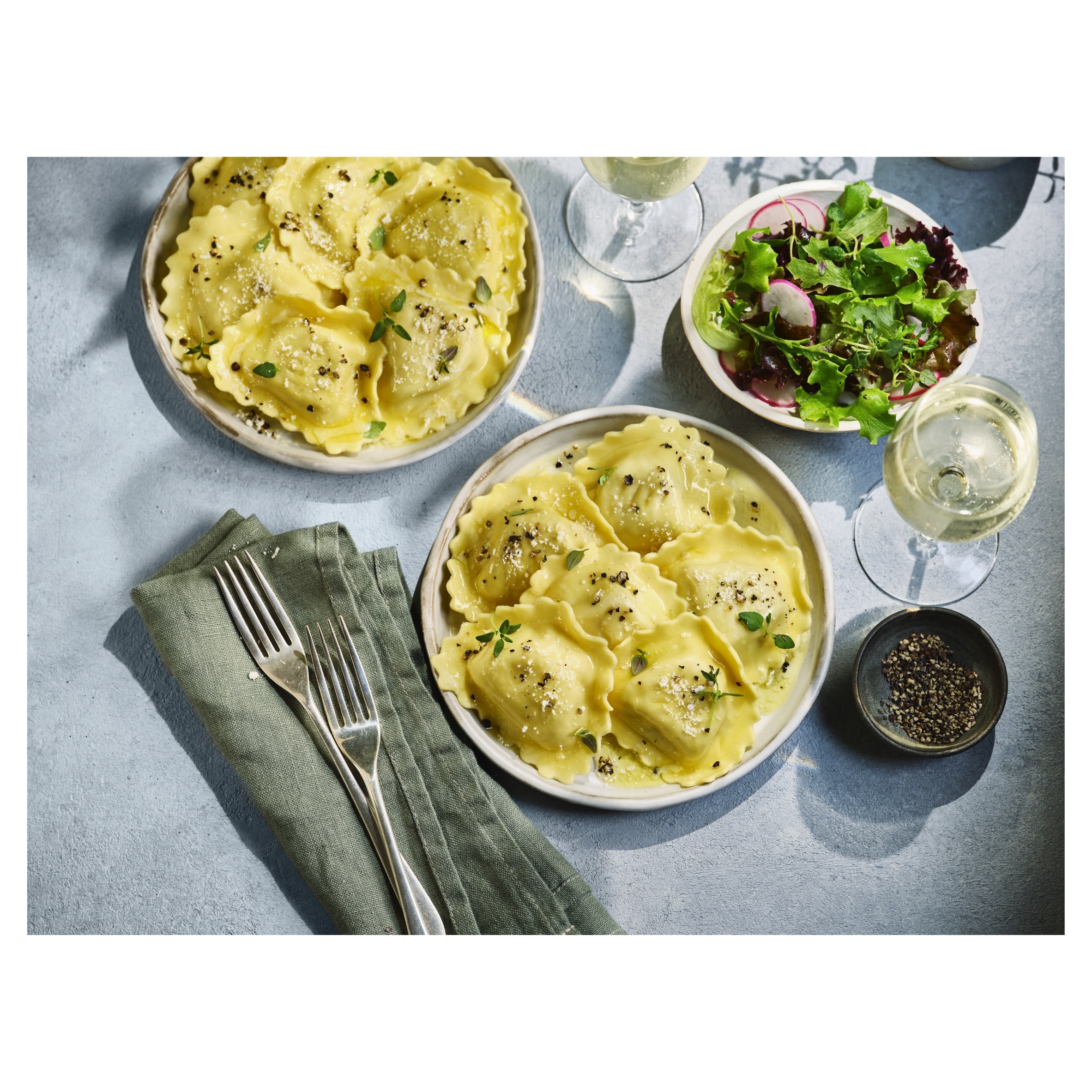 Tesco Finest Porcini & Black Truffle Mezzelune 250G thumbnail 2