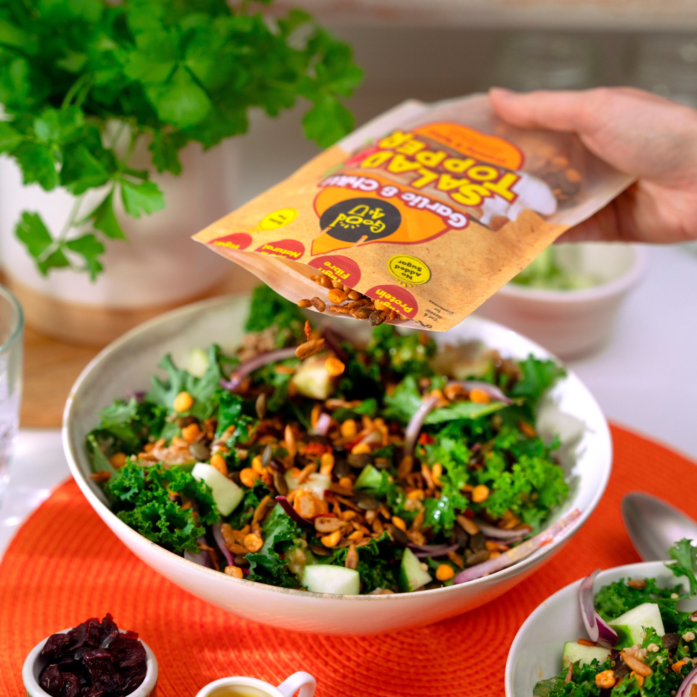 Good4U Garlic & Chilli Salad Topper 125g thumbnail 3