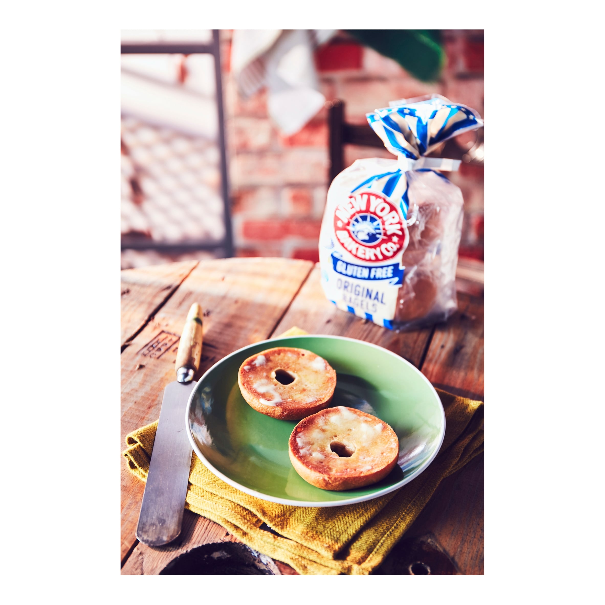New York Bakery Co. Gluten Free Plain Bagels 4 Pack thumbnail 2