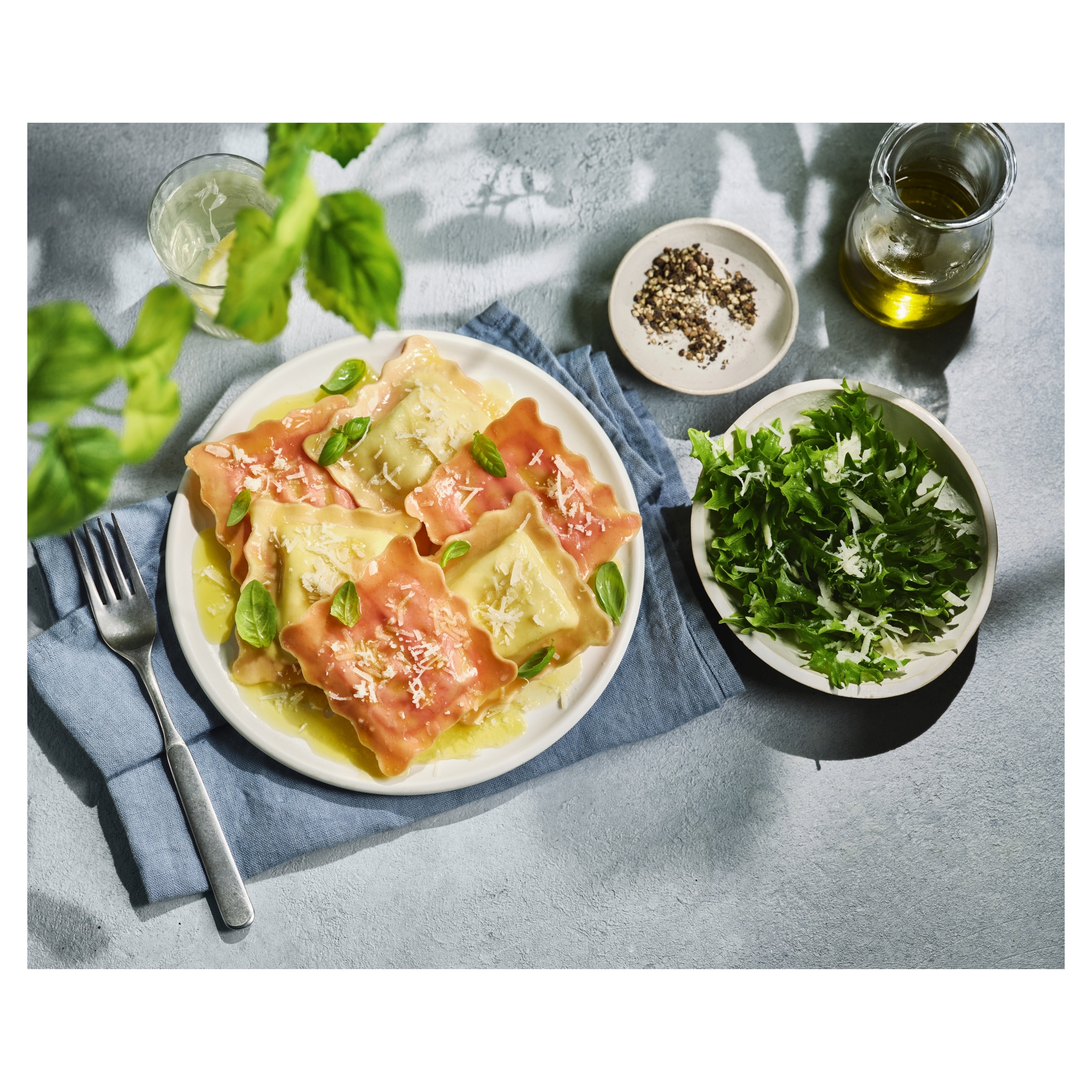 Tesco Finest Goat Cheese & Caramelised Red Onion Ravioli 250G thumbnail 2