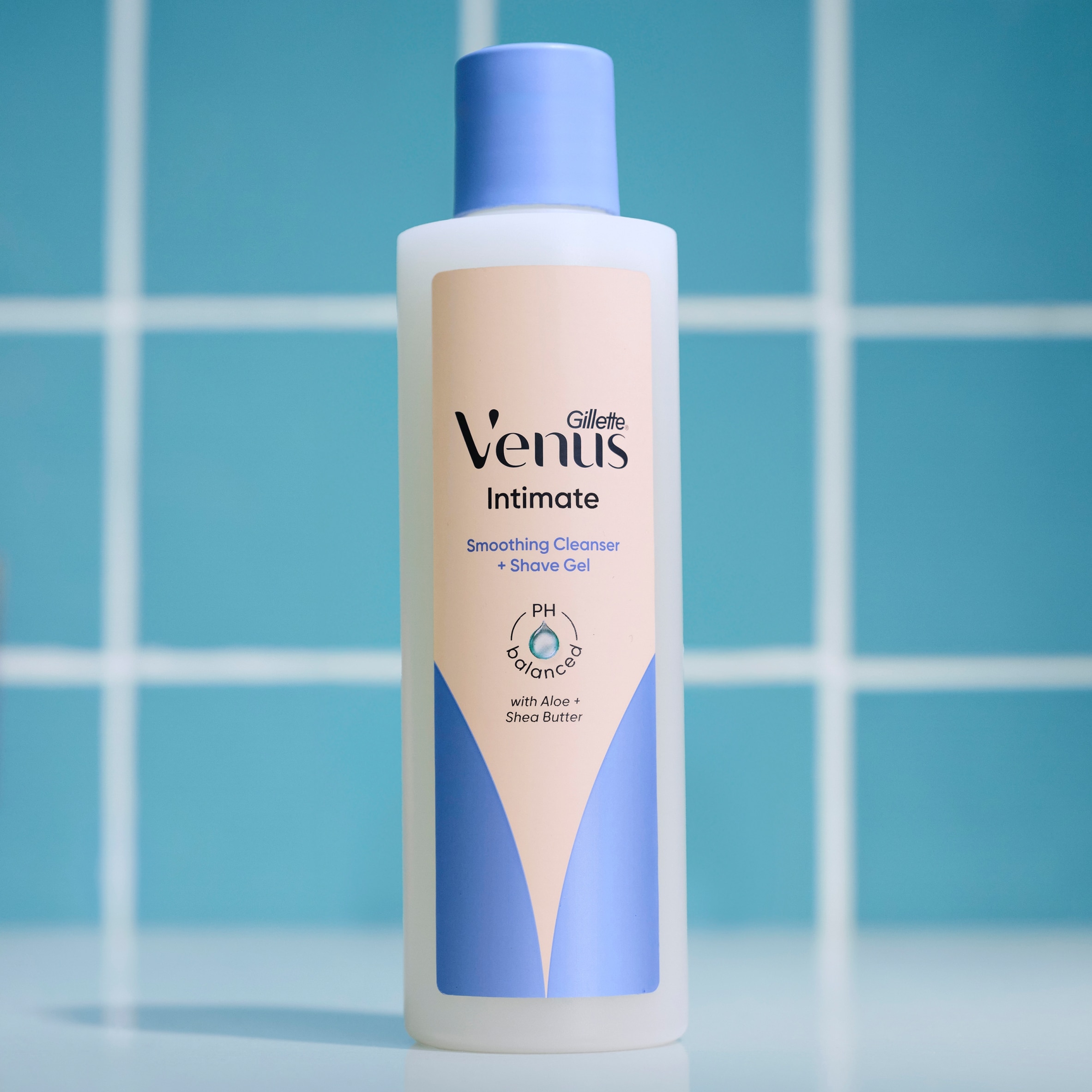 Venus For Pubic Hair & Skin 2in1 Cleanser & Shaving Gel 190ml thumbnail 2