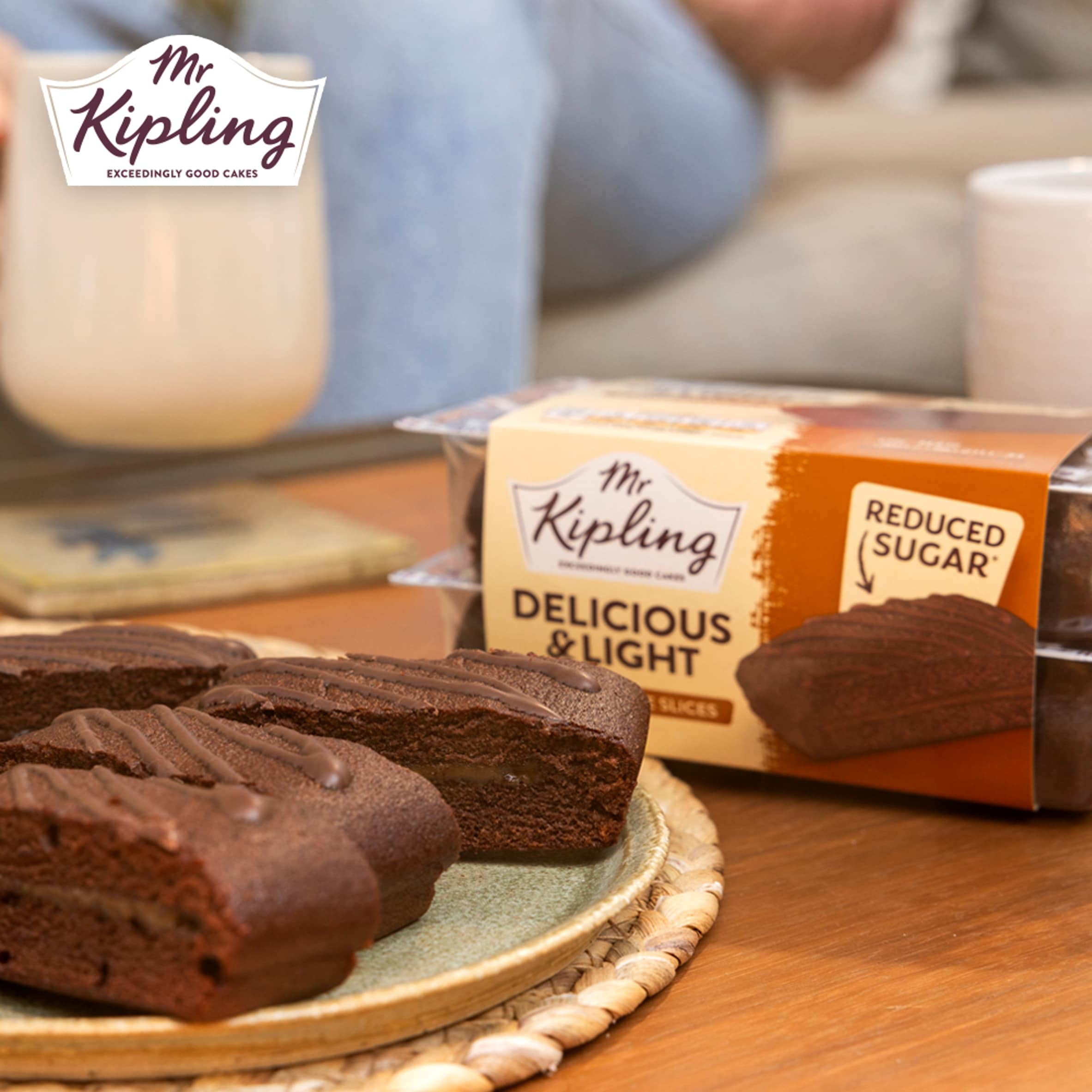 Mr Kipling Reduced Sugar Chocolate Cake Slices 6 pack thumbnail 5