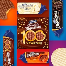 McVitie's Digestives Milk Chocolate Biscuits Twin Pack 2 x 266g thumbnail 4