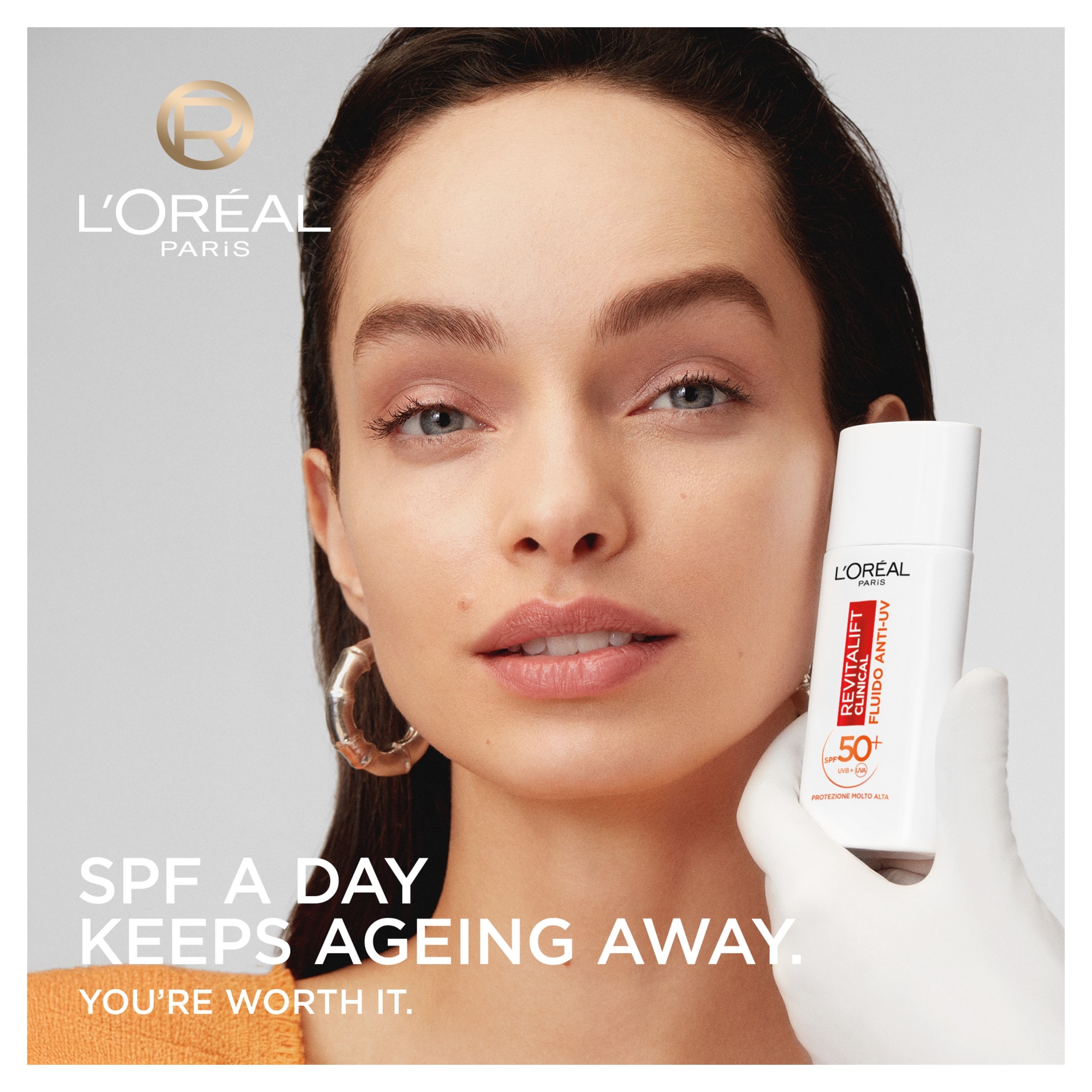 L'Oreal Paris Revitalift Clinical Anti-UV Fluid SPF50+ 50ml thumbnail 2