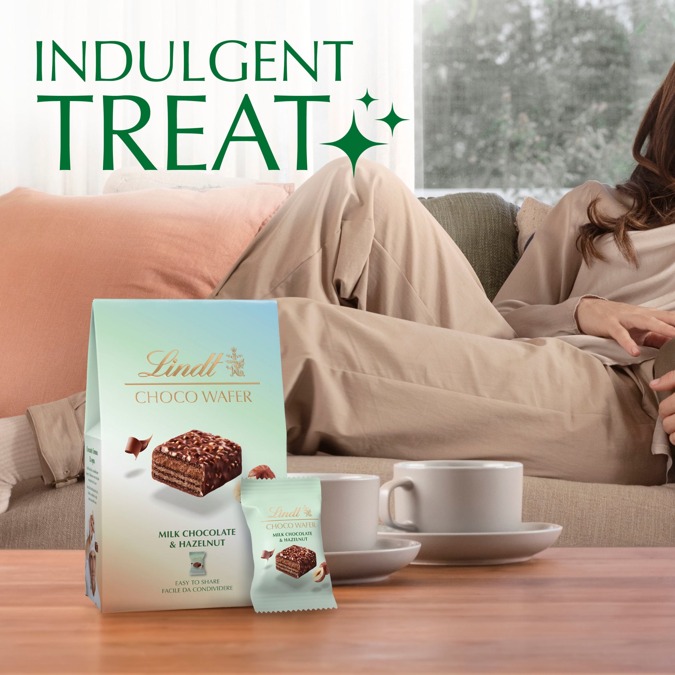 Lindt Milk Chocolate & Hazelnut Choco Wafers 135G thumbnail 4
