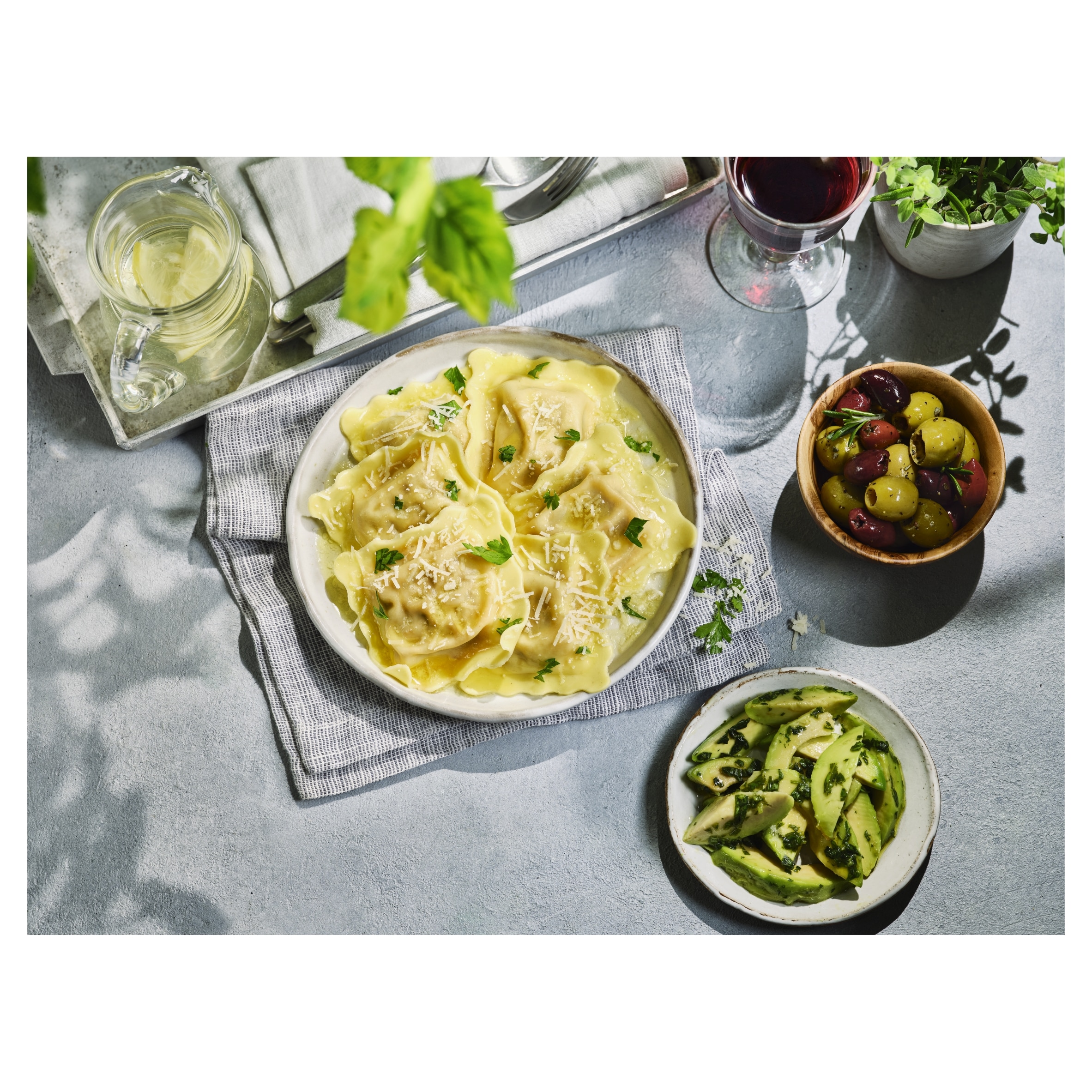 Tesco Finest Slow Cooked Beef Ragu Ravioli 250G thumbnail 2