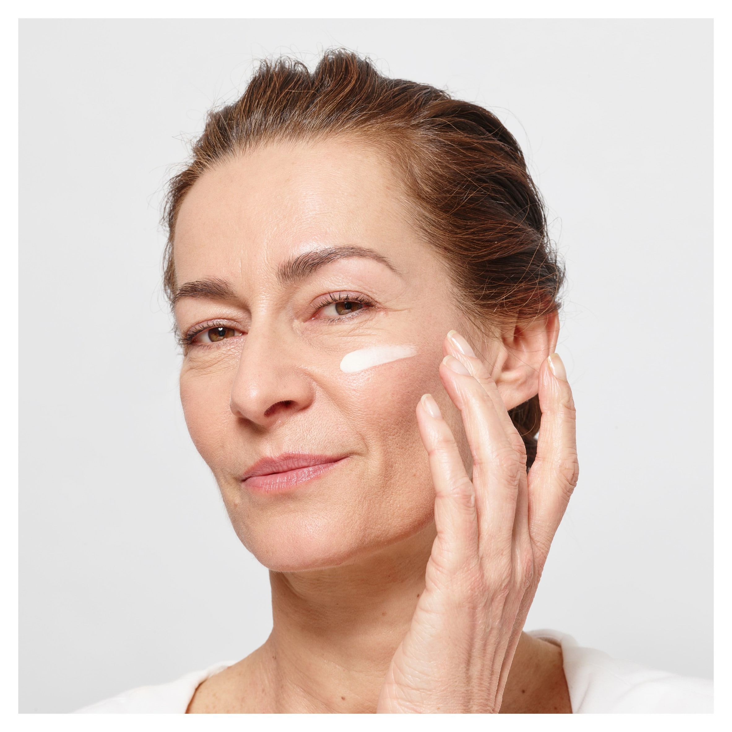 L'Oreal Paris Age Perfect Cell Renew Day Cream SPF 30 50ml thumbnail 3