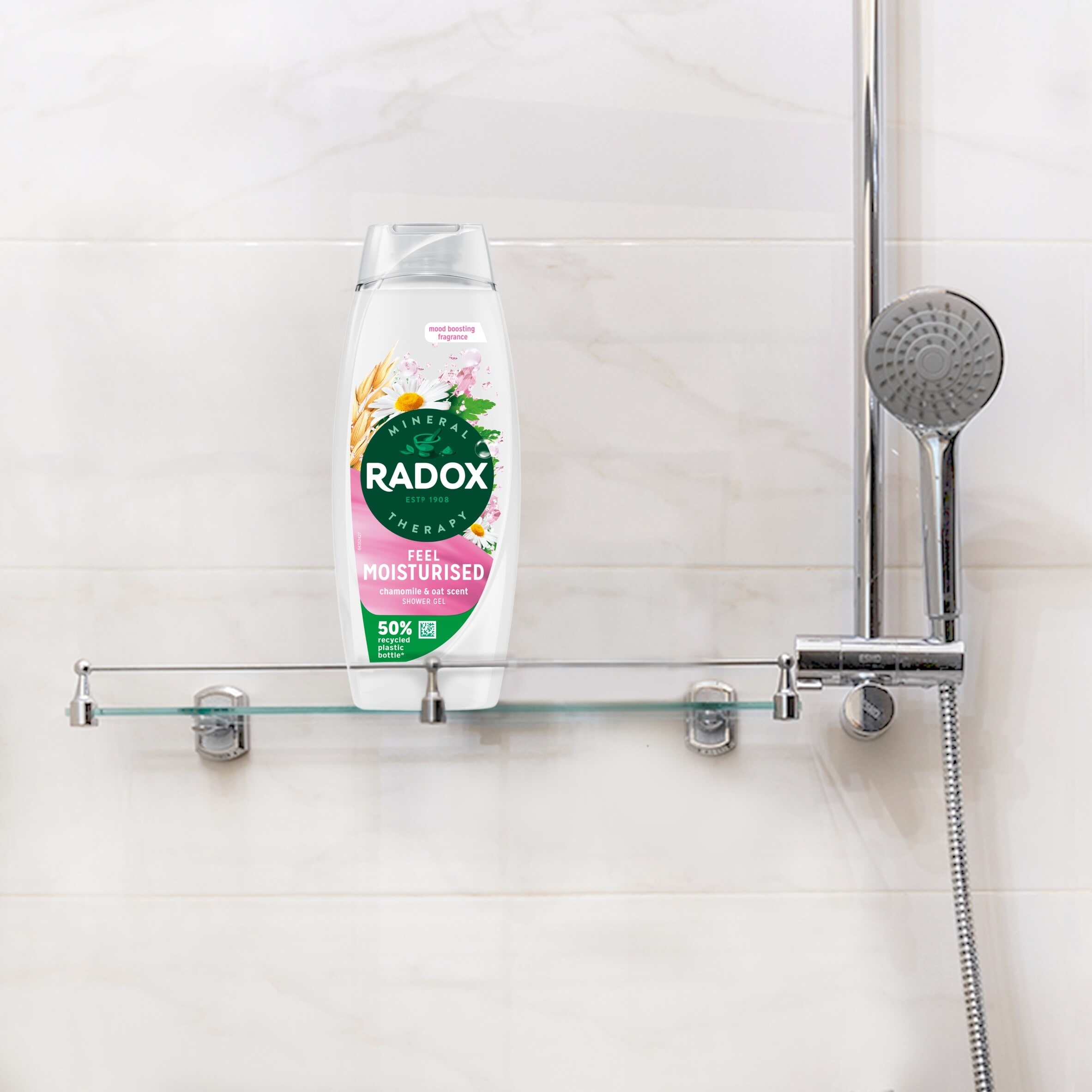 Radox Chamomile & Oats Feel Moisturised Shower Gel Body Wash 450ml thumbnail 4