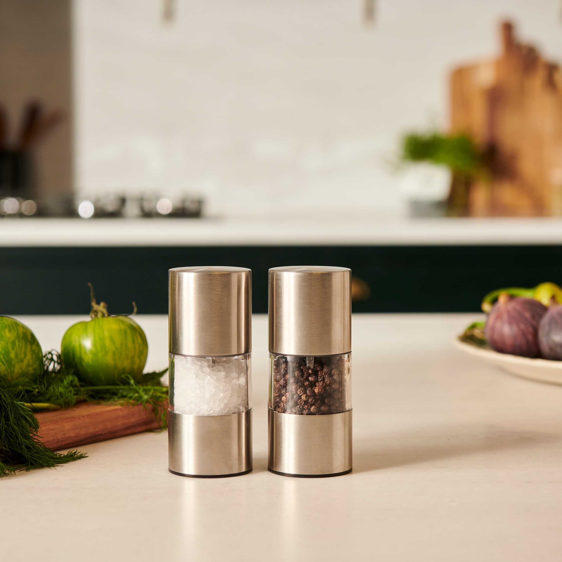 Cole & Mason Colwyn Classic Salt & Pepper Mill Set thumbnail 3