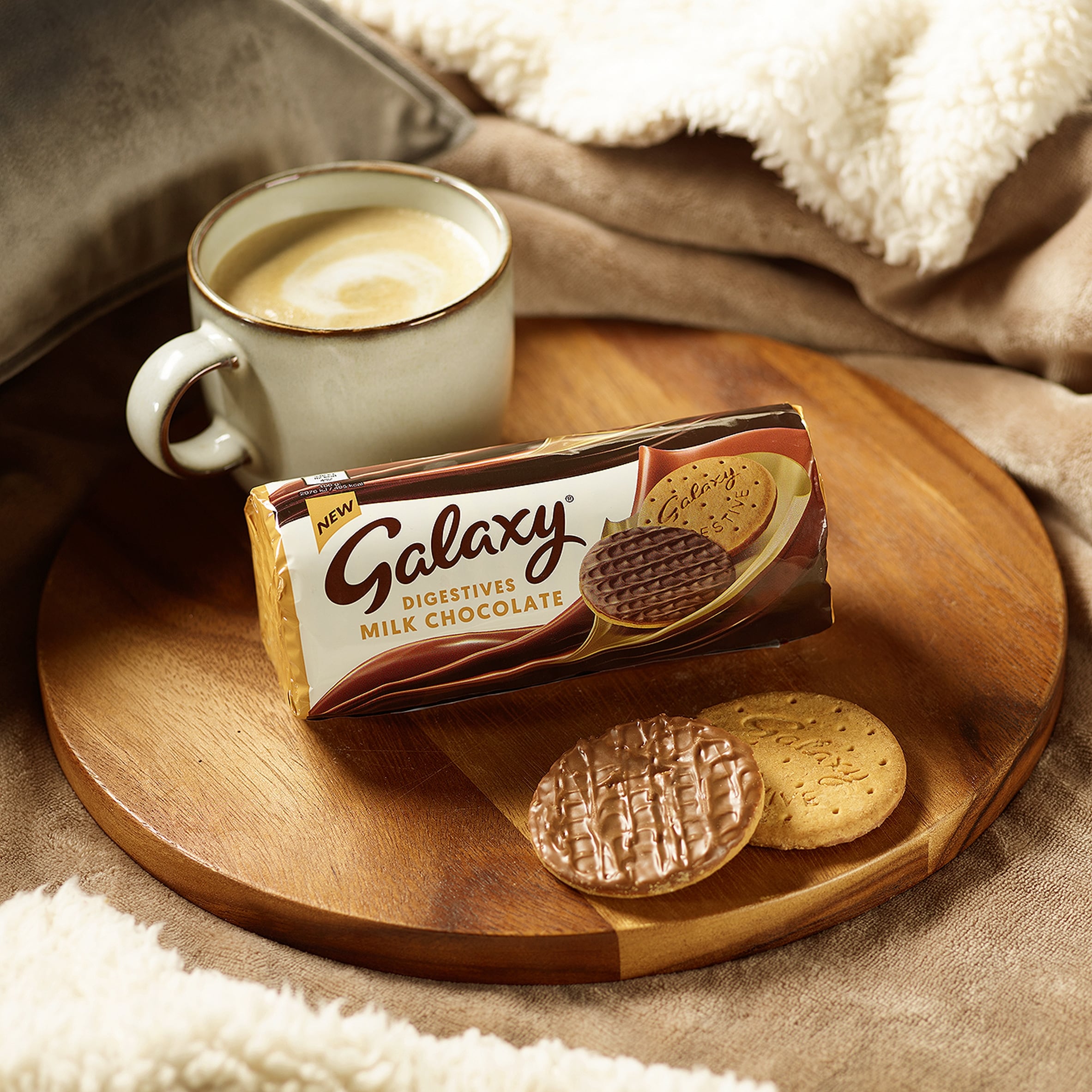 Galaxy Milk Chocolate Digestive Biscuits 300g thumbnail 3