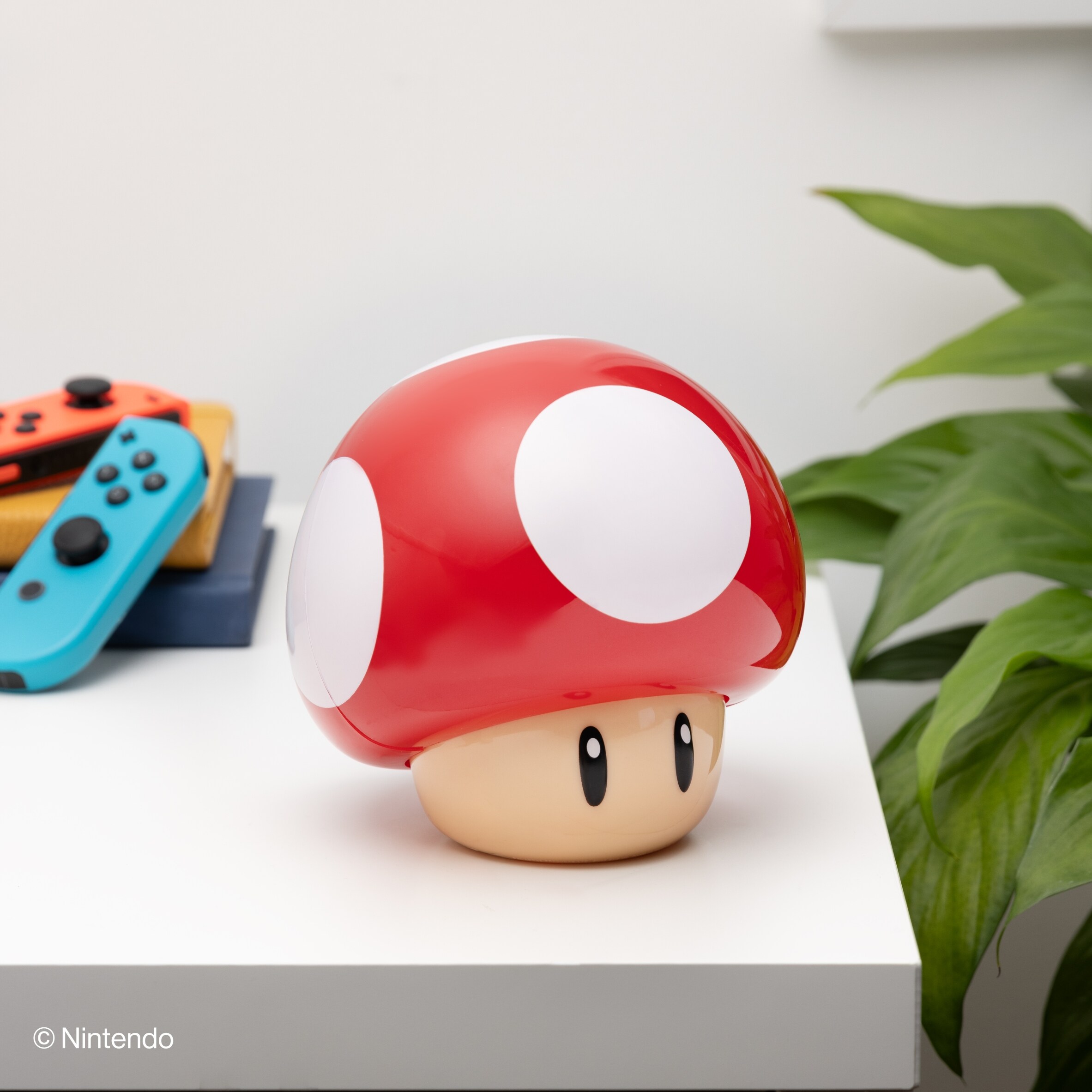 Super Mario Mushroom Night Light thumbnail 5