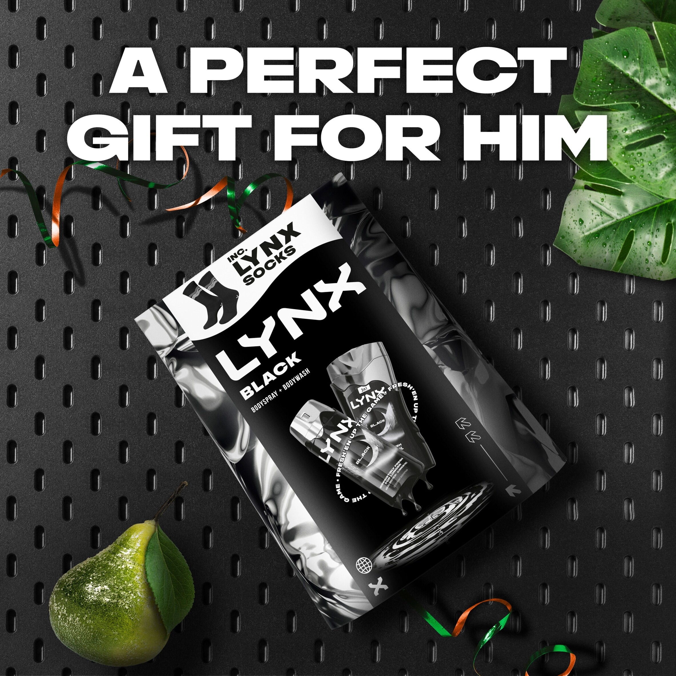 Lynx Black Bodyspray & Bodywash Duo with Socks Gift Set thumbnail 5