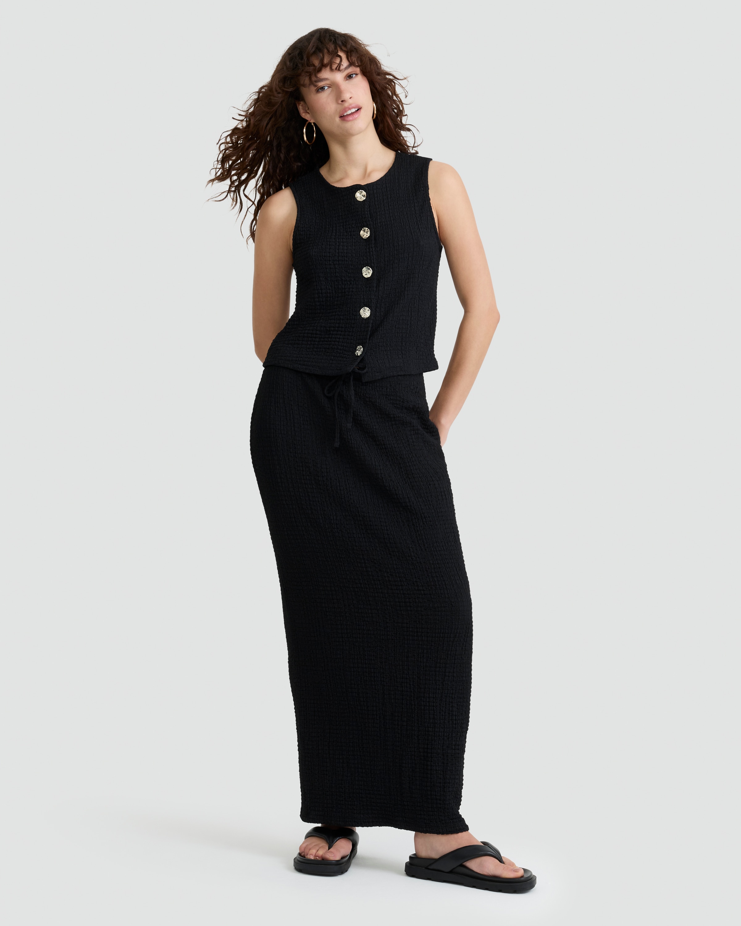 F&F Textured Drawstring Bubble Midaxi Skirt in Black thumbnail 2