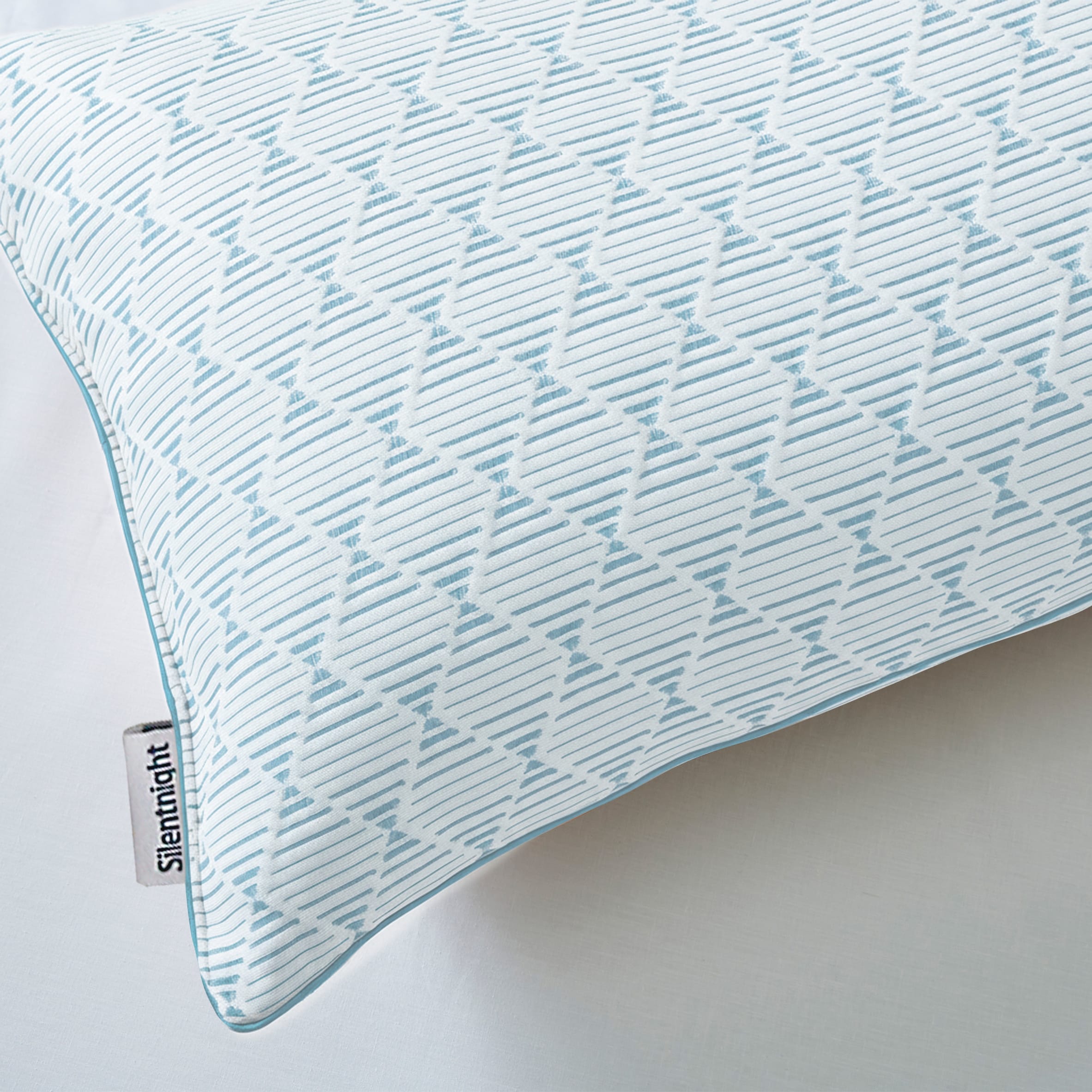 Silentnight Cool Genie Pillow thumbnail 3