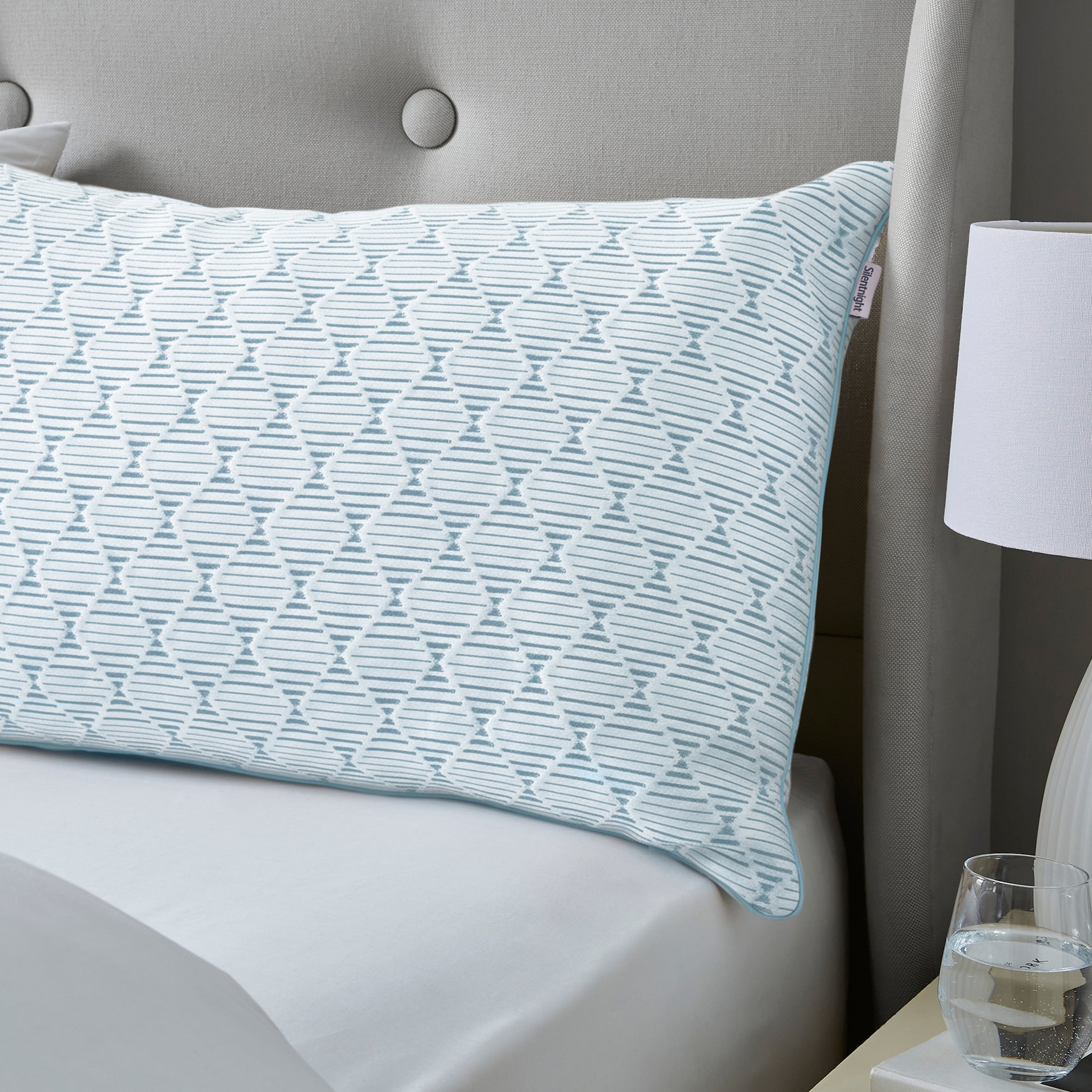 Silentnight Cool Genie Pillow thumbnail 4