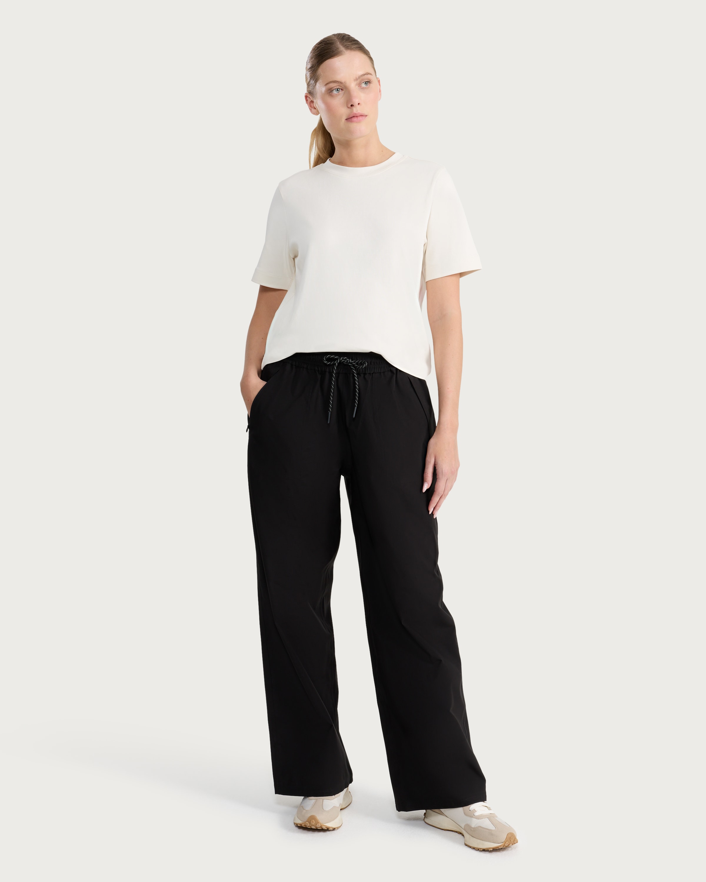 F&F Active OUTDOOR Windproof Wide Leg Trousers in Black thumbnail 2