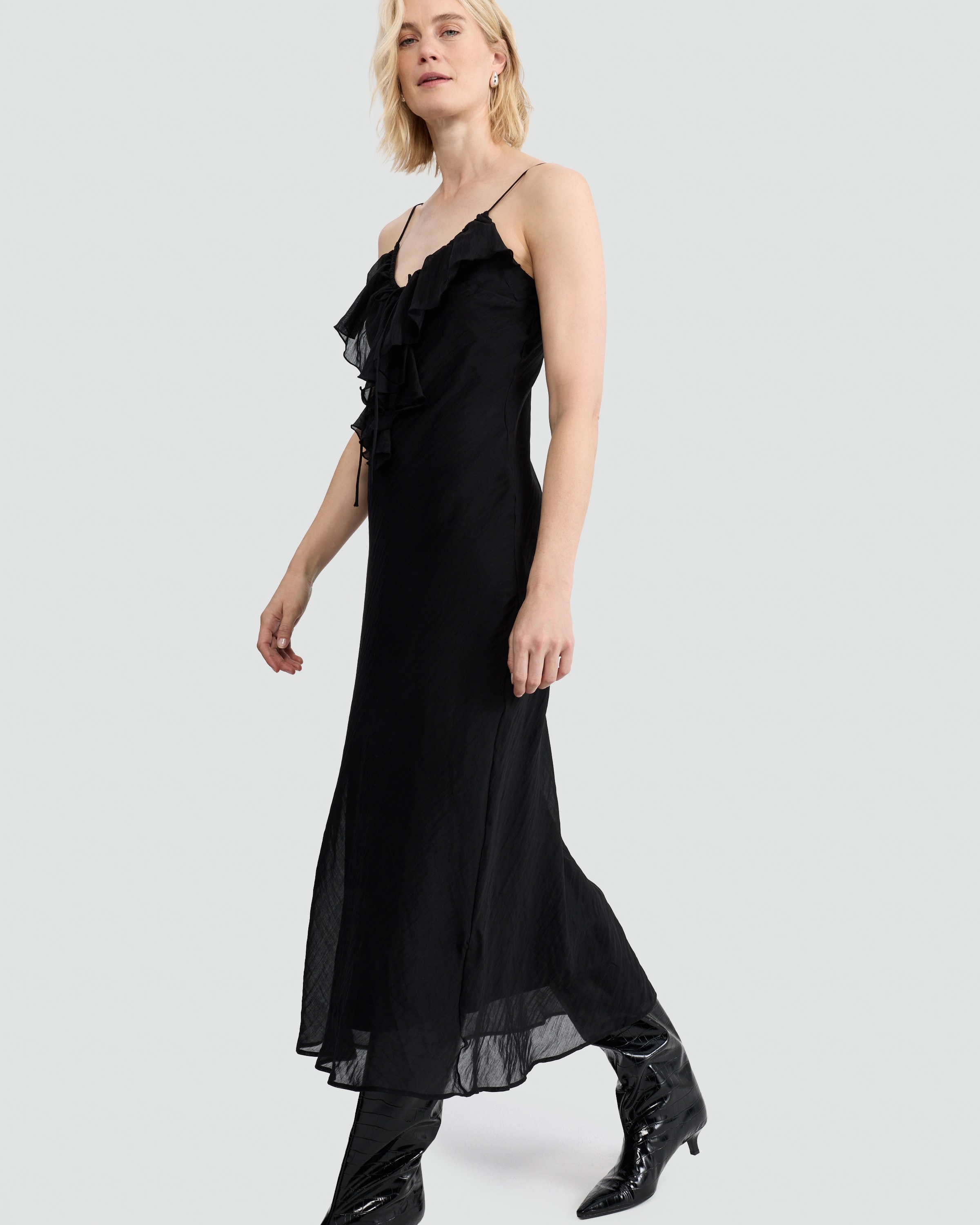 F&F V Neck Ruffle Front Strappy Midi Dress in Black