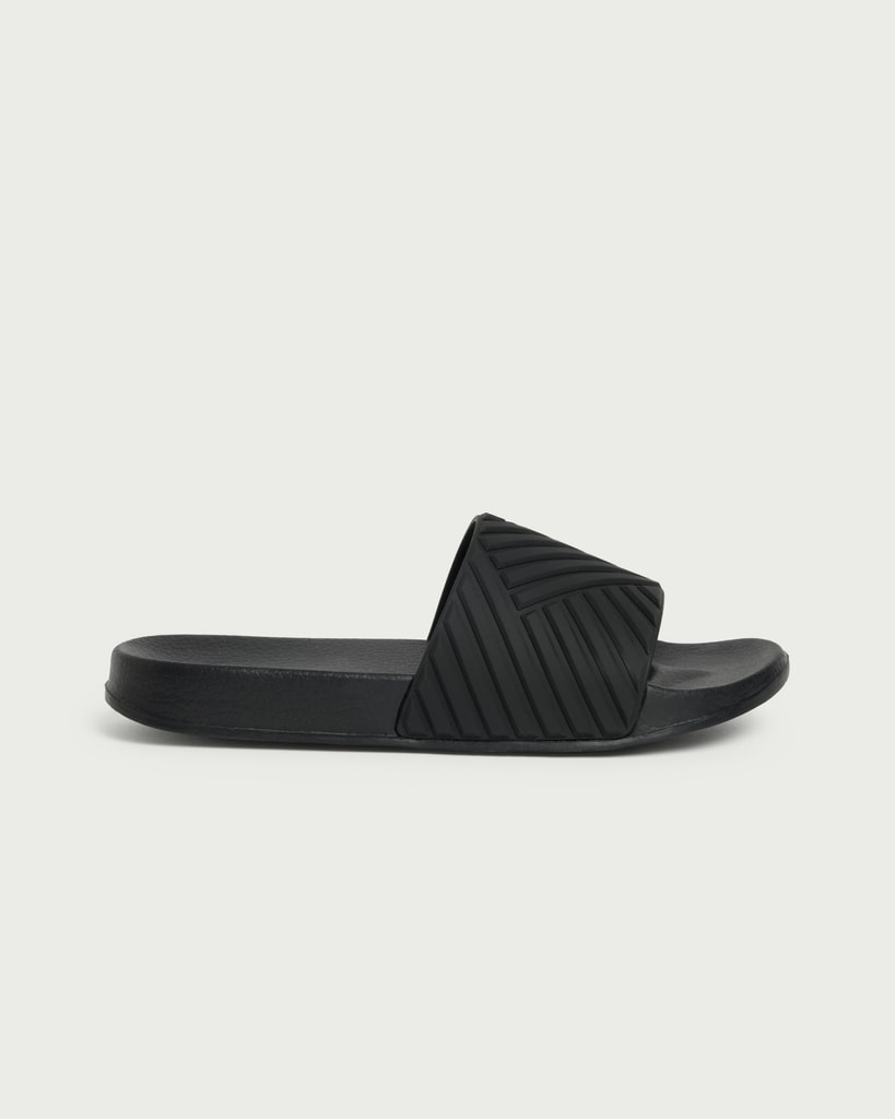 F&F Boys Textured Sliders in Black