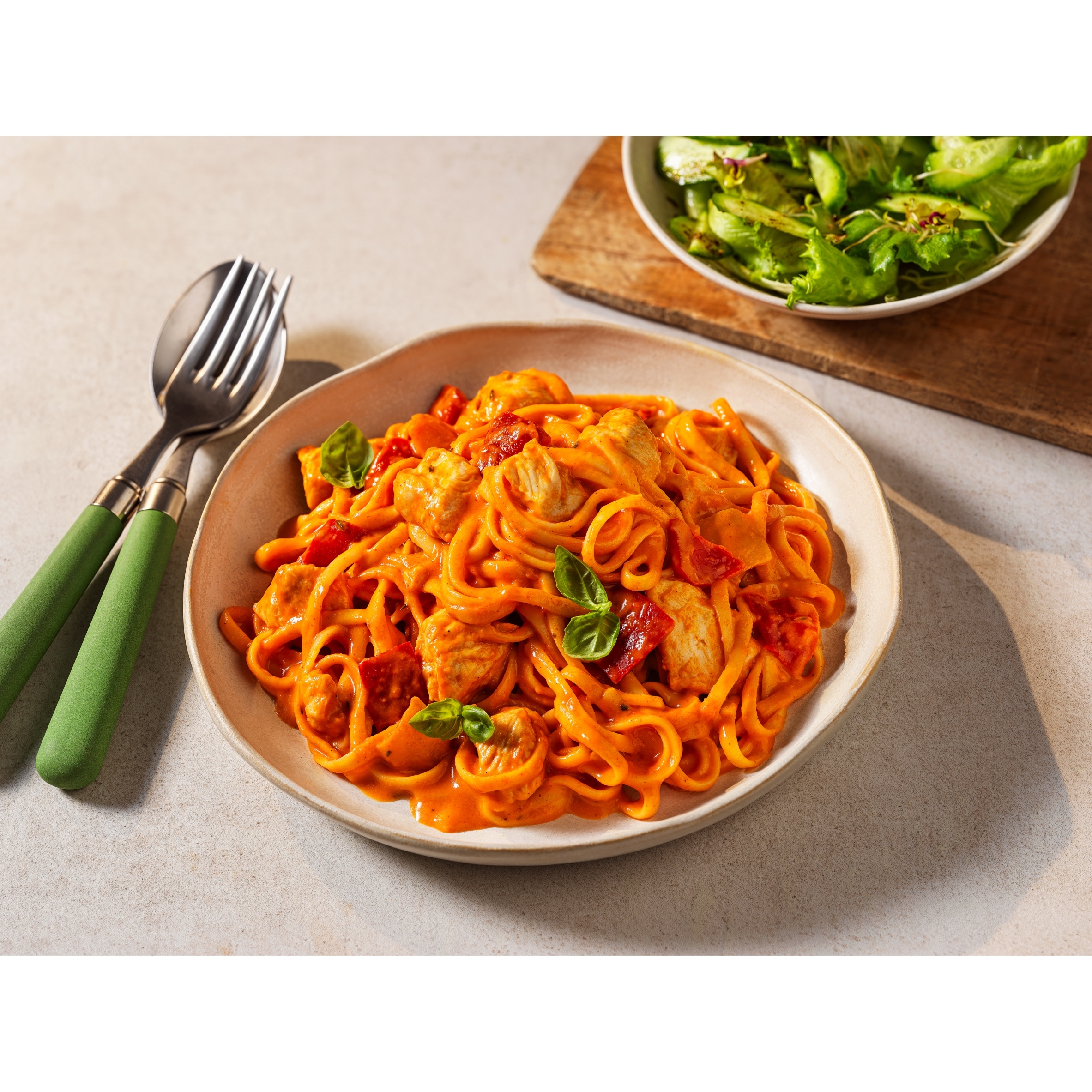 Tesco Cajun Chicken Linguine 400g thumbnail 2