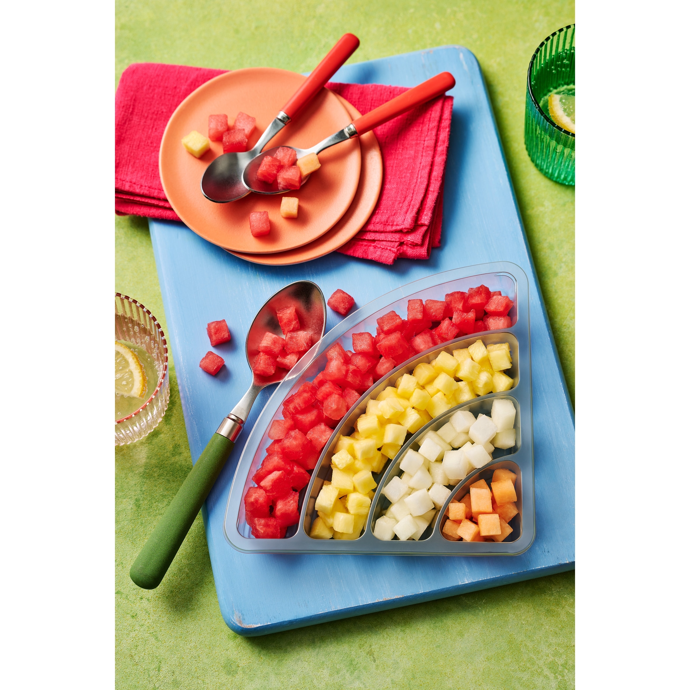 Tesco Rainbow Fruit Platter 200g thumbnail 2