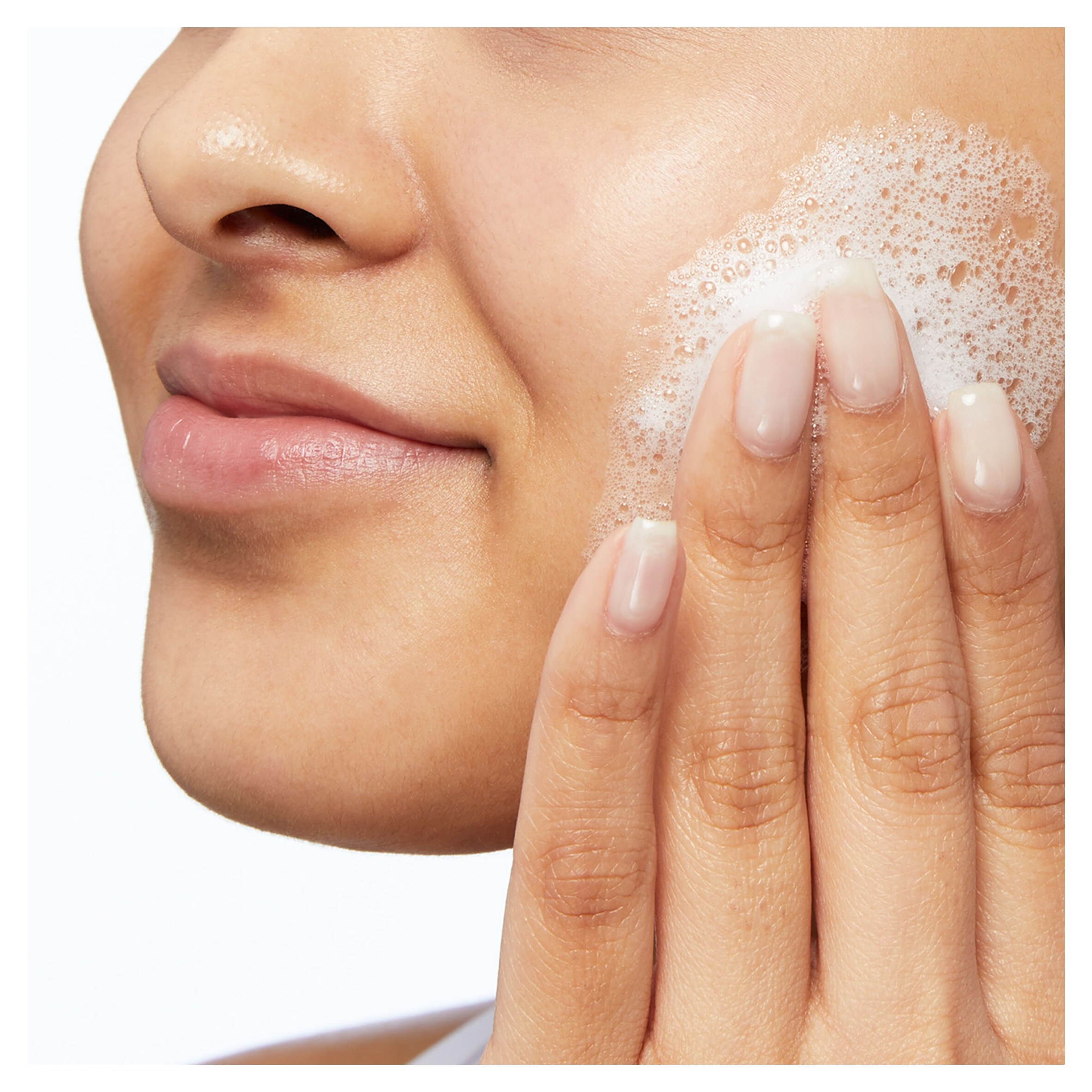 CeraVe Foaming Cleanser with Niacinamide for Normal to Oily Skin 236ml thumbnail 3