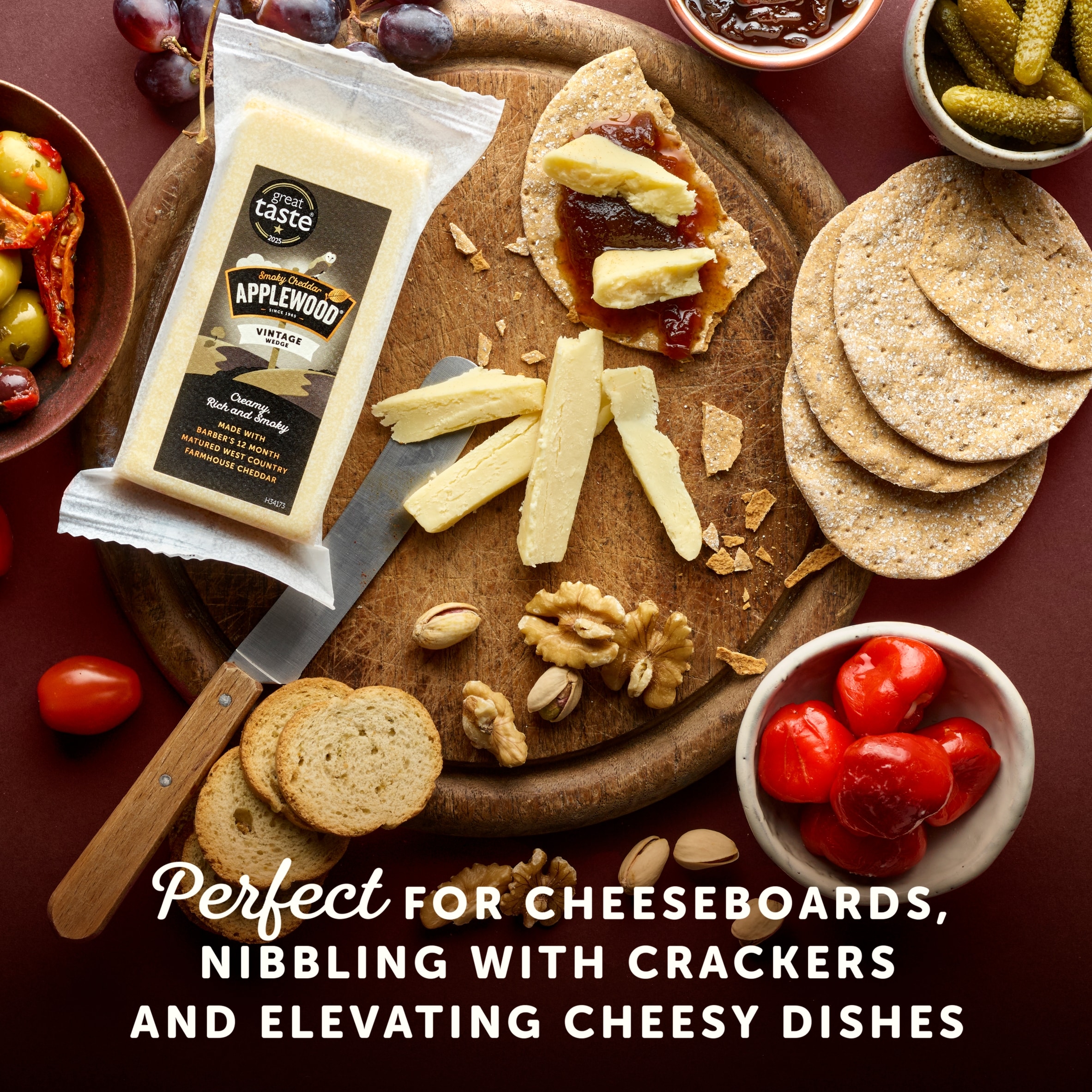 Applewood Vintage Smoky Cheddar Cheese Wedge 150g thumbnail 2