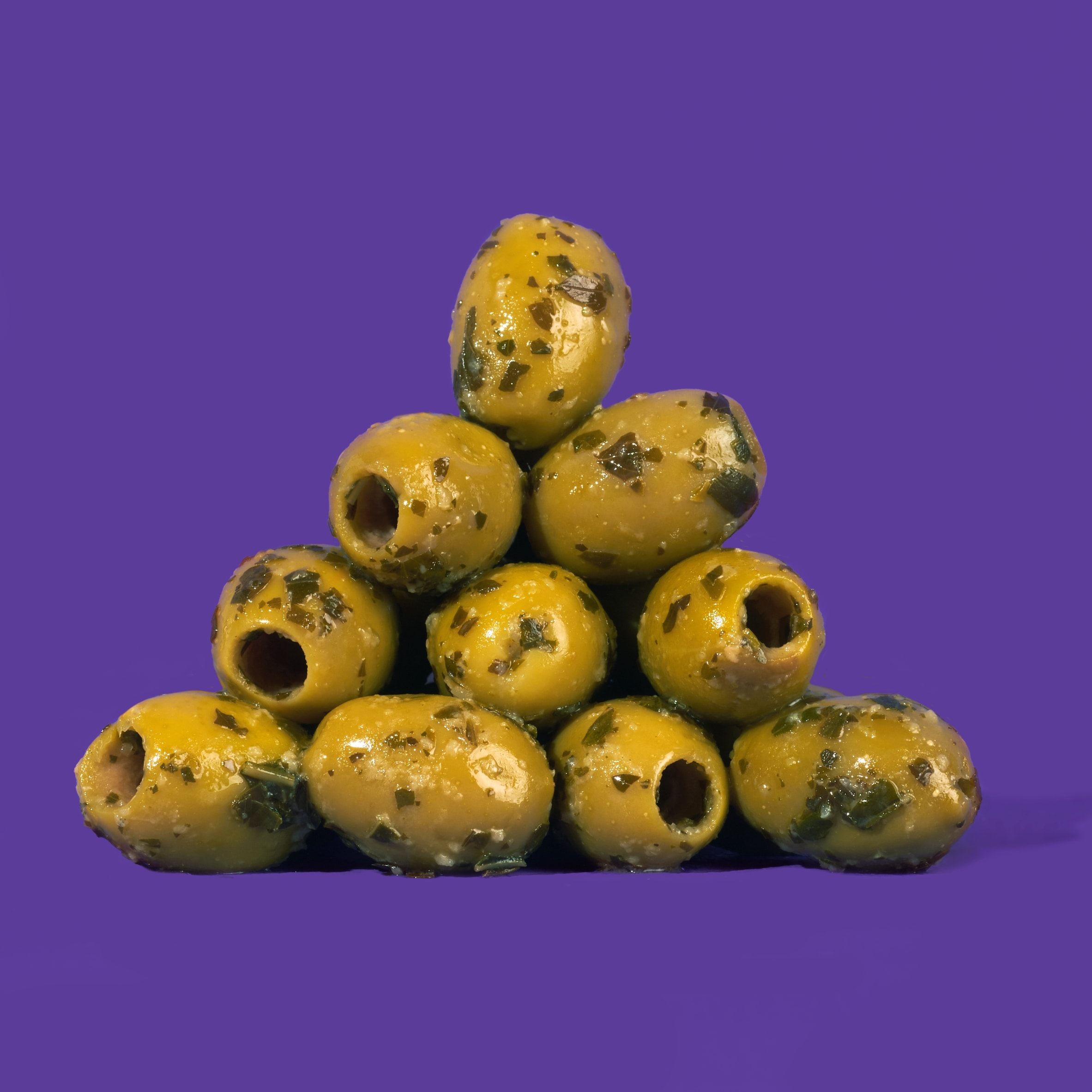 Olly's Garlic & Basil Halkidiki Olives 200g thumbnail 3